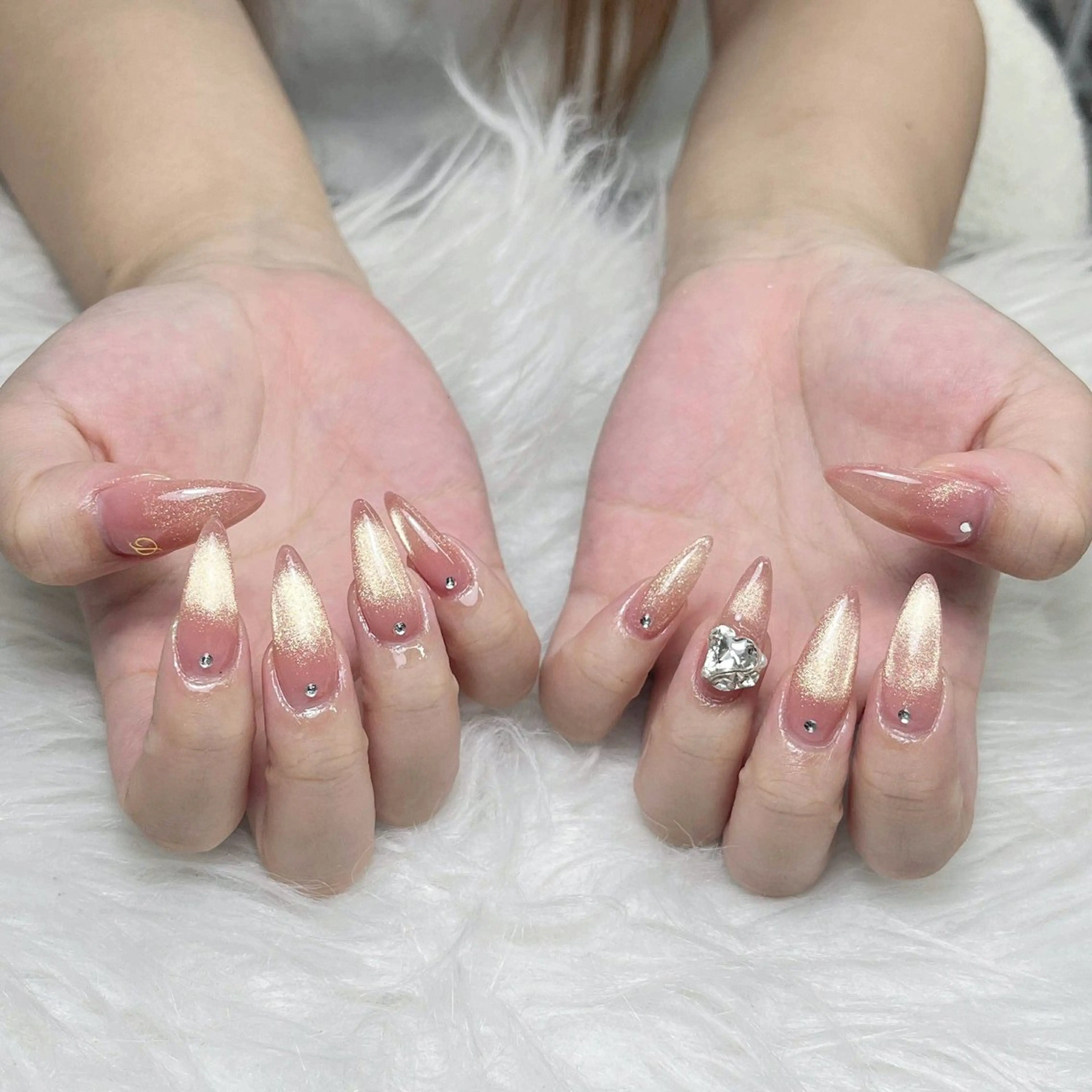 ネイル ハンドネイル ハンドケア Nova Nail Nambaのネイルデザイン