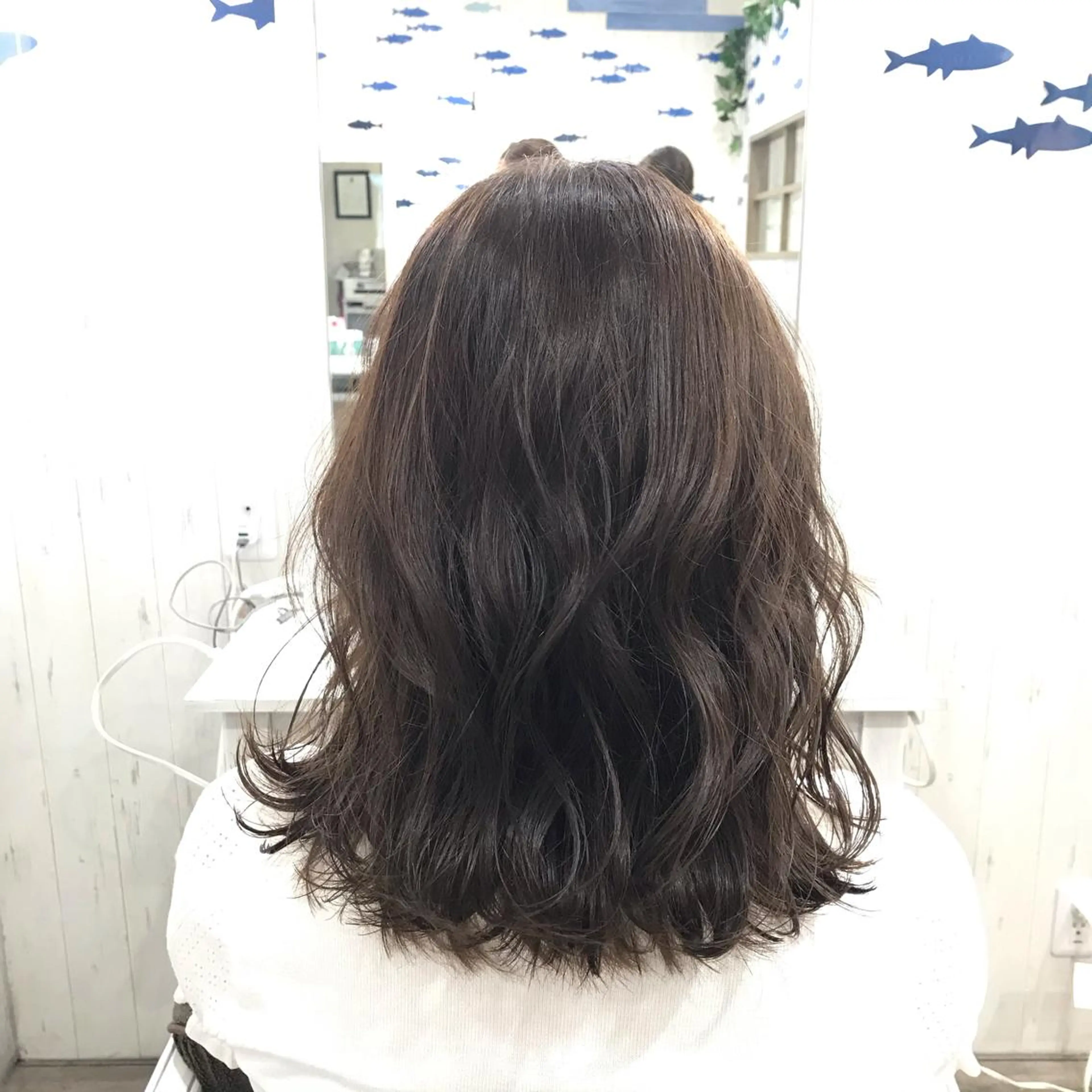 ミディアム カラー 透明感カラー ネモトメイナ🌿 今月末で退職しますのヘアスタイル