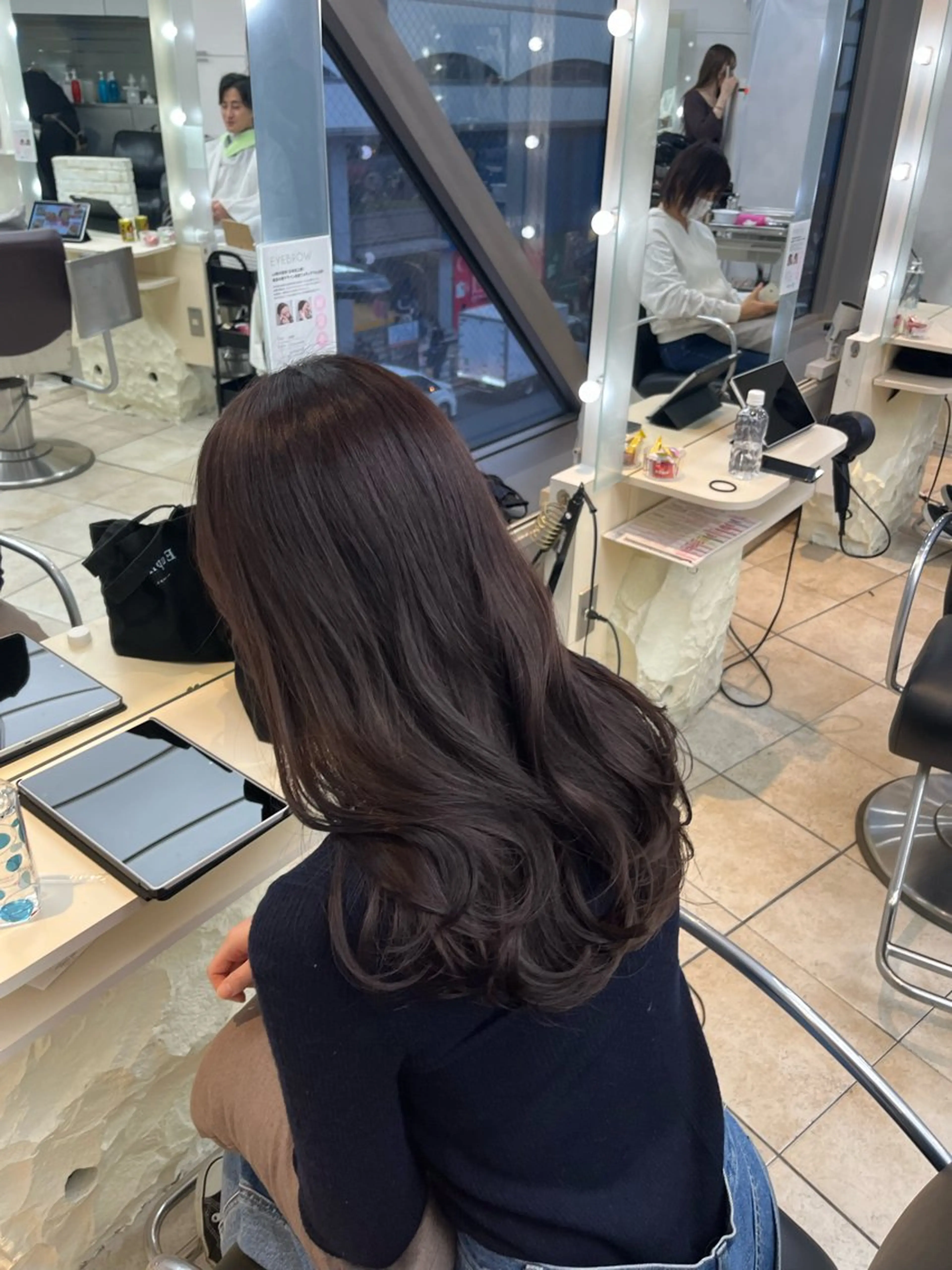 ロング カラー ブラウンカラー チョコレートブラウン MITSUKI🤍 モテ髪×韓国レイヤーのヘアスタイル