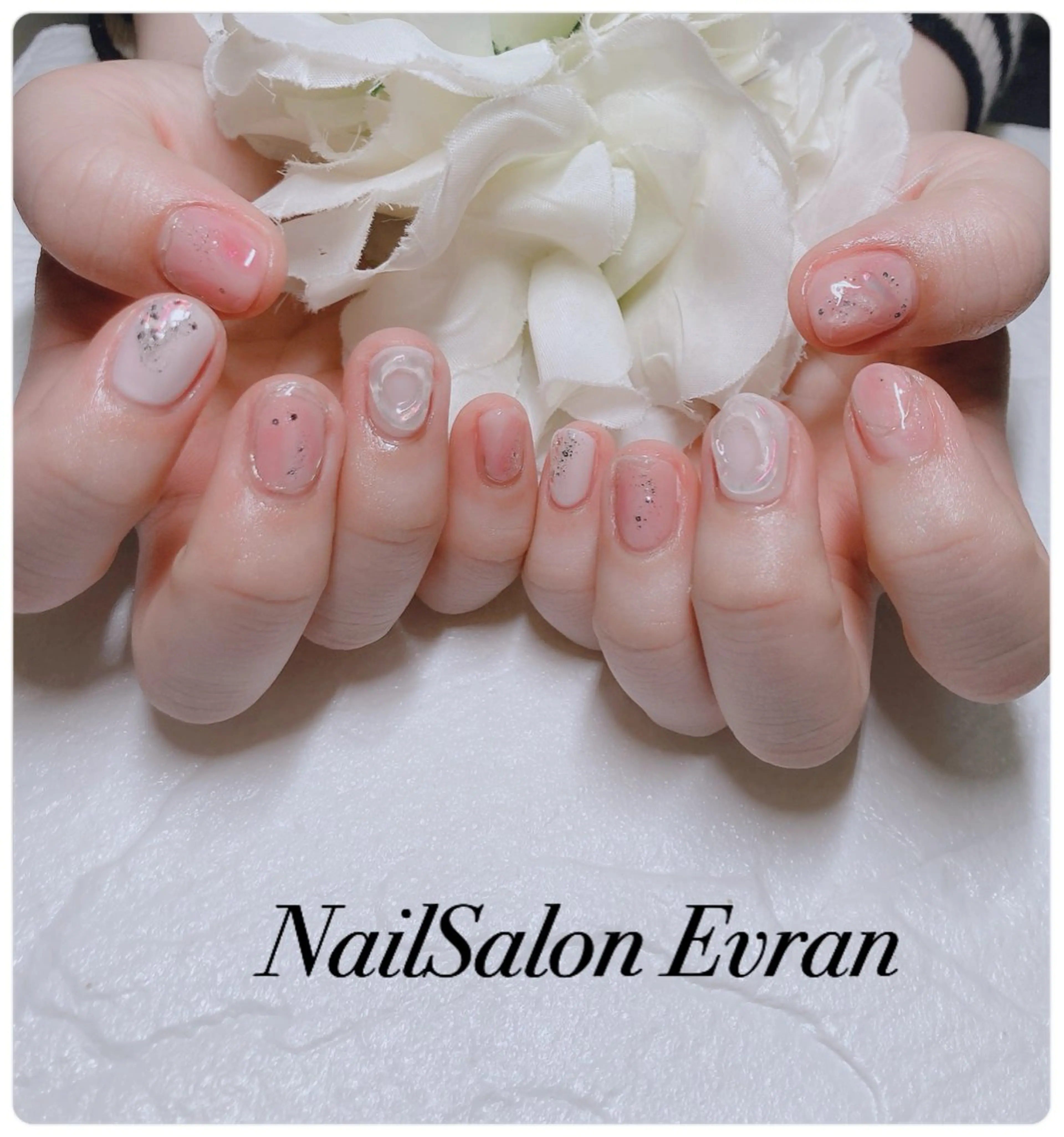 ネイル アートネイル フレンチネイル マグネットネイル 持ち込み ニュアンスネイル ハンドネイル Nail salon Evranのネイルデザイン