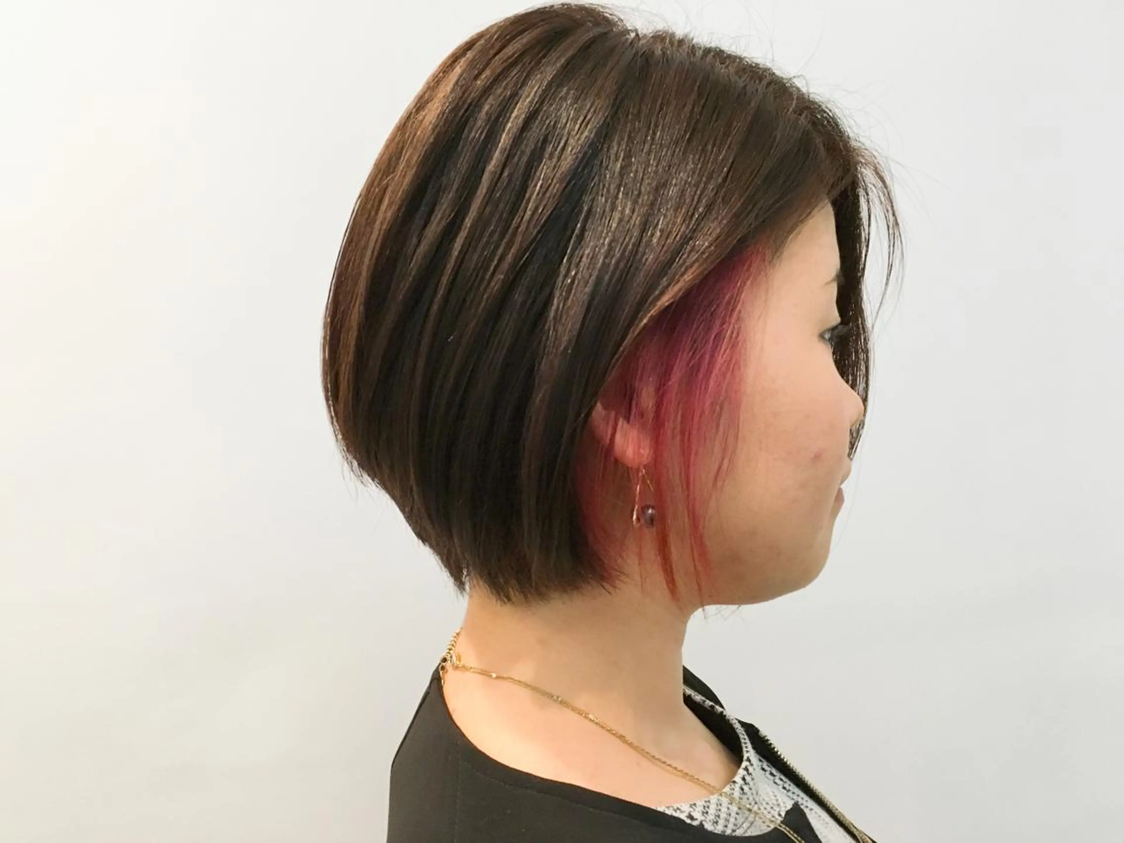 ショート カラー hair gladness WORLD所属・吉田 幸司のヘアスタイル