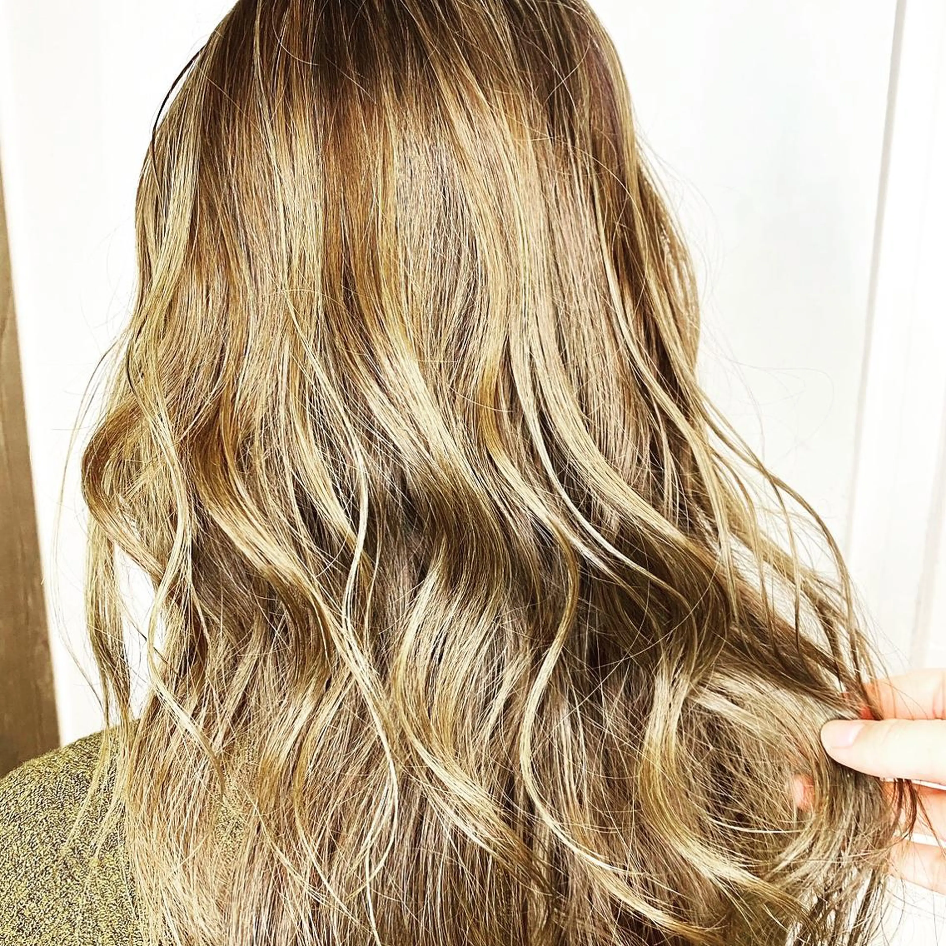 セミロング カラー カット ヘアカラー トリートメント ヘッドスパ 艶髪特化美容師 白岩　悟のその他イメージ