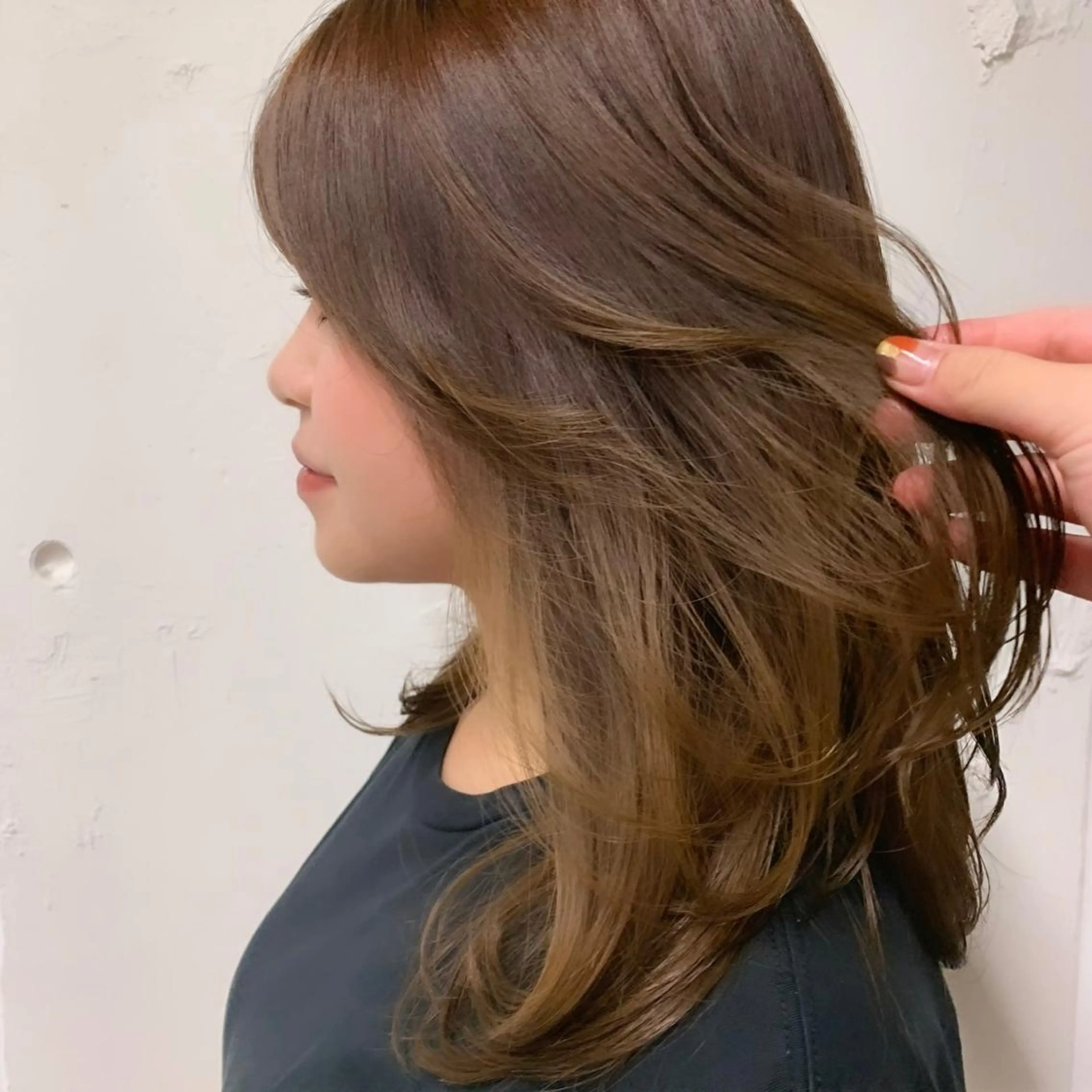 ロング カラー レイヤーカット 濱本 新奈 / 髪質改善パーマのヘアスタイル