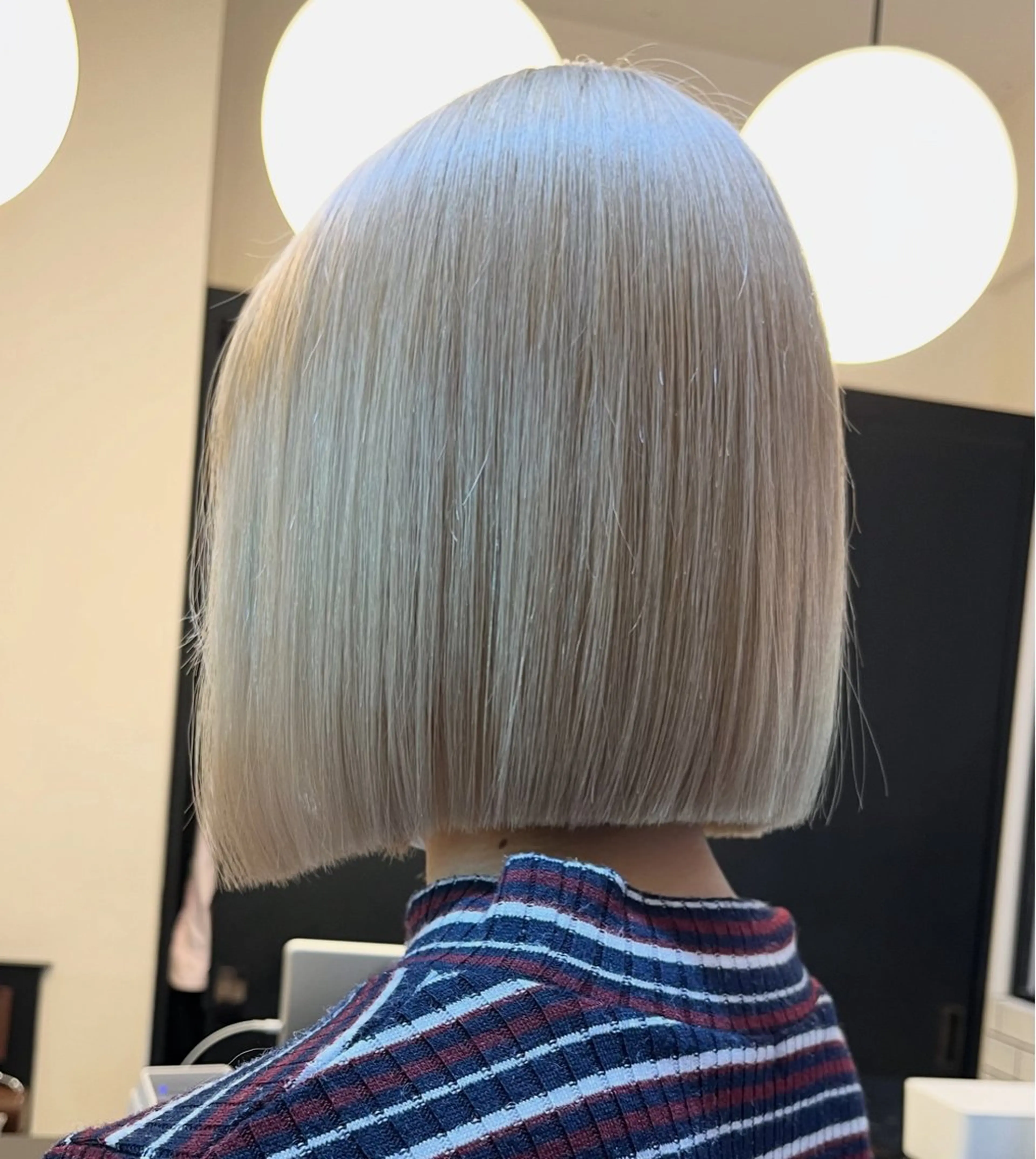 ミディアム カラー ブリーチ ハイトーンカラー ボブ カット ヘアカラー ハイトーンヘアセット 🦋yuri🦋のヘアスタイル