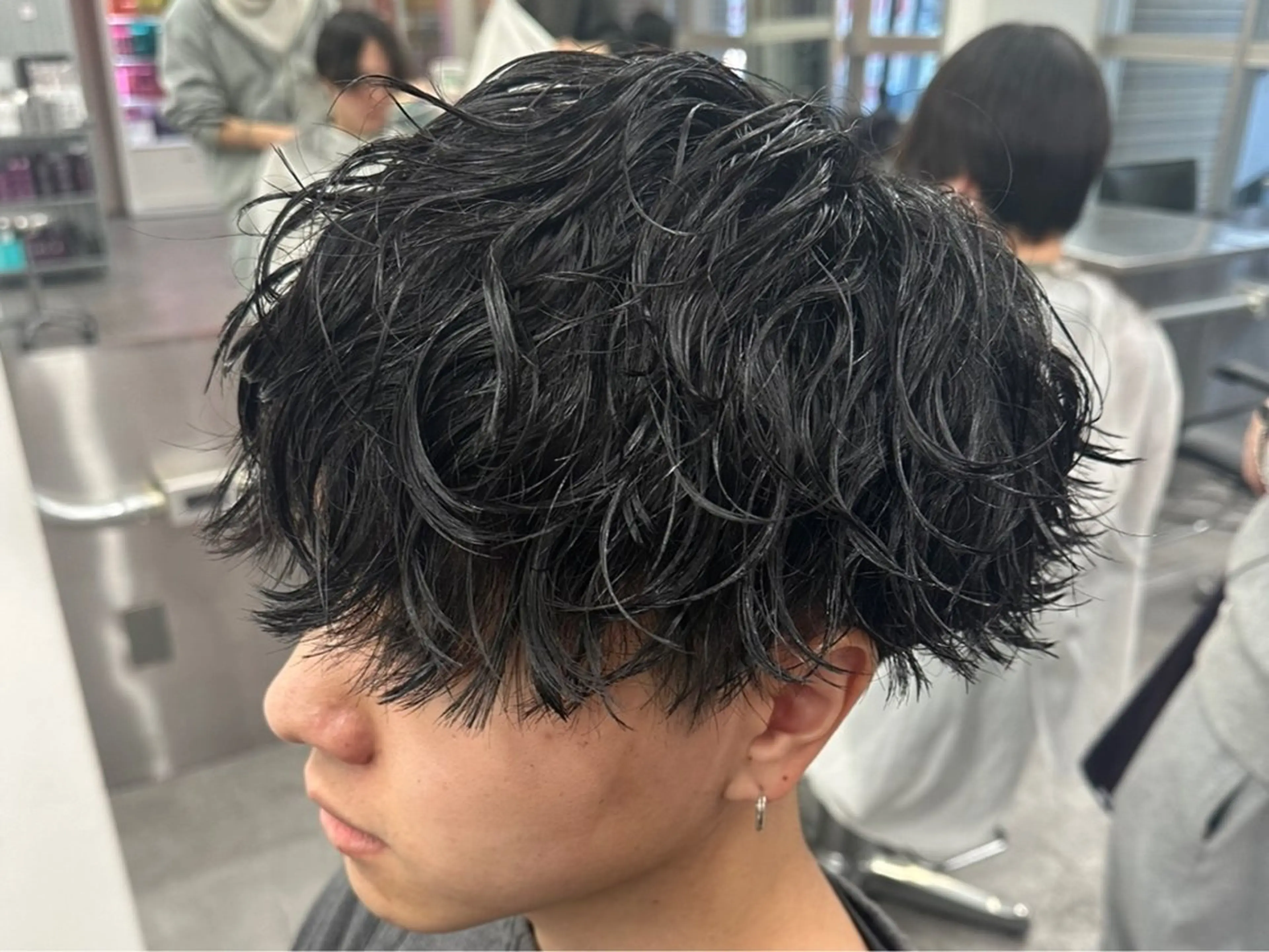 ミディアム パーマ メンズ ミディアムパーマ センターパート フェードカット マッシュ メンズパーマ 似合わせパーマ🔥 渡邉愛斗のヘアスタイル