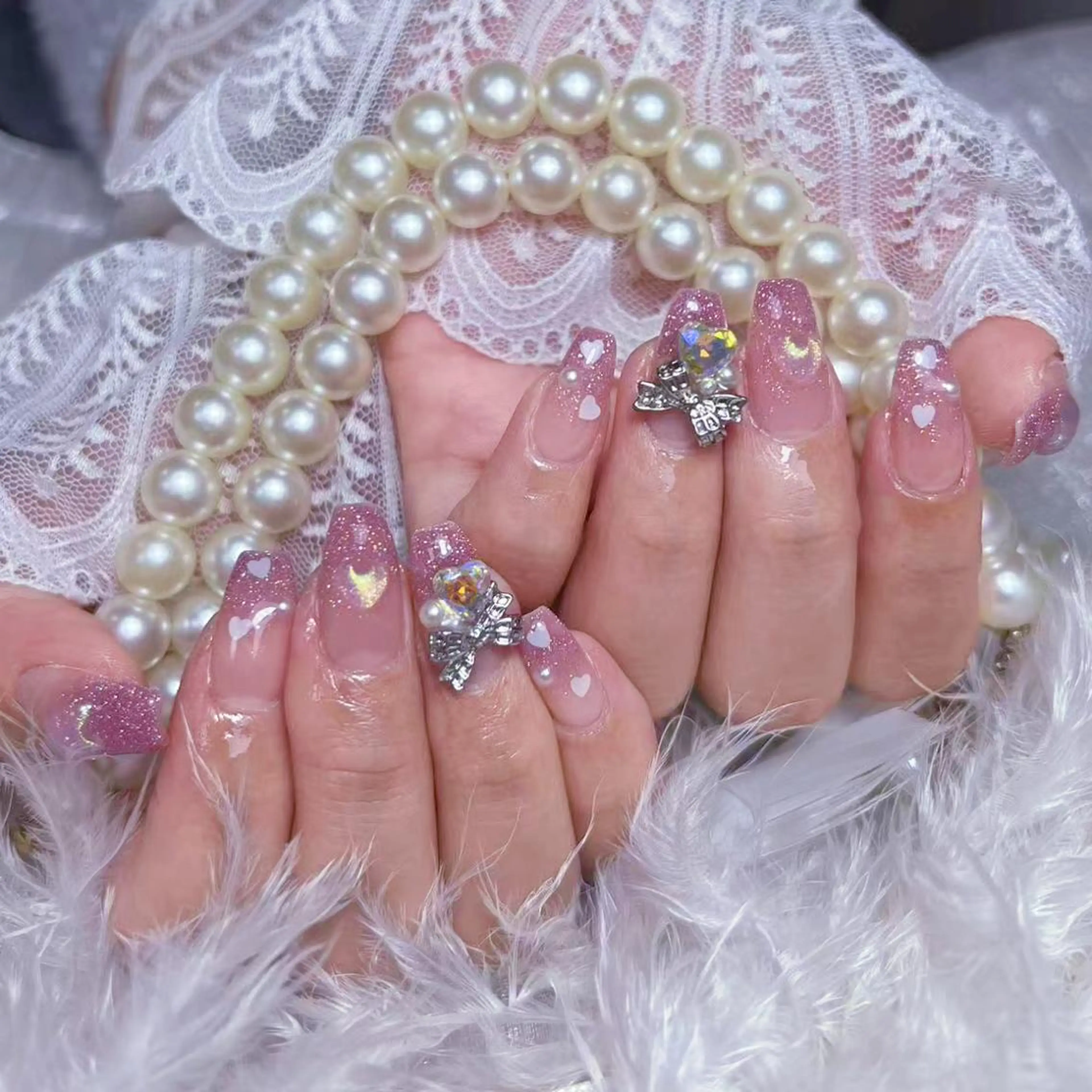 ネイル アートネイル オーロラネイル フラッシュネイル ガーリー キラキラネイル ハンドネイル Diamond NAIL💝のネイルデザイン