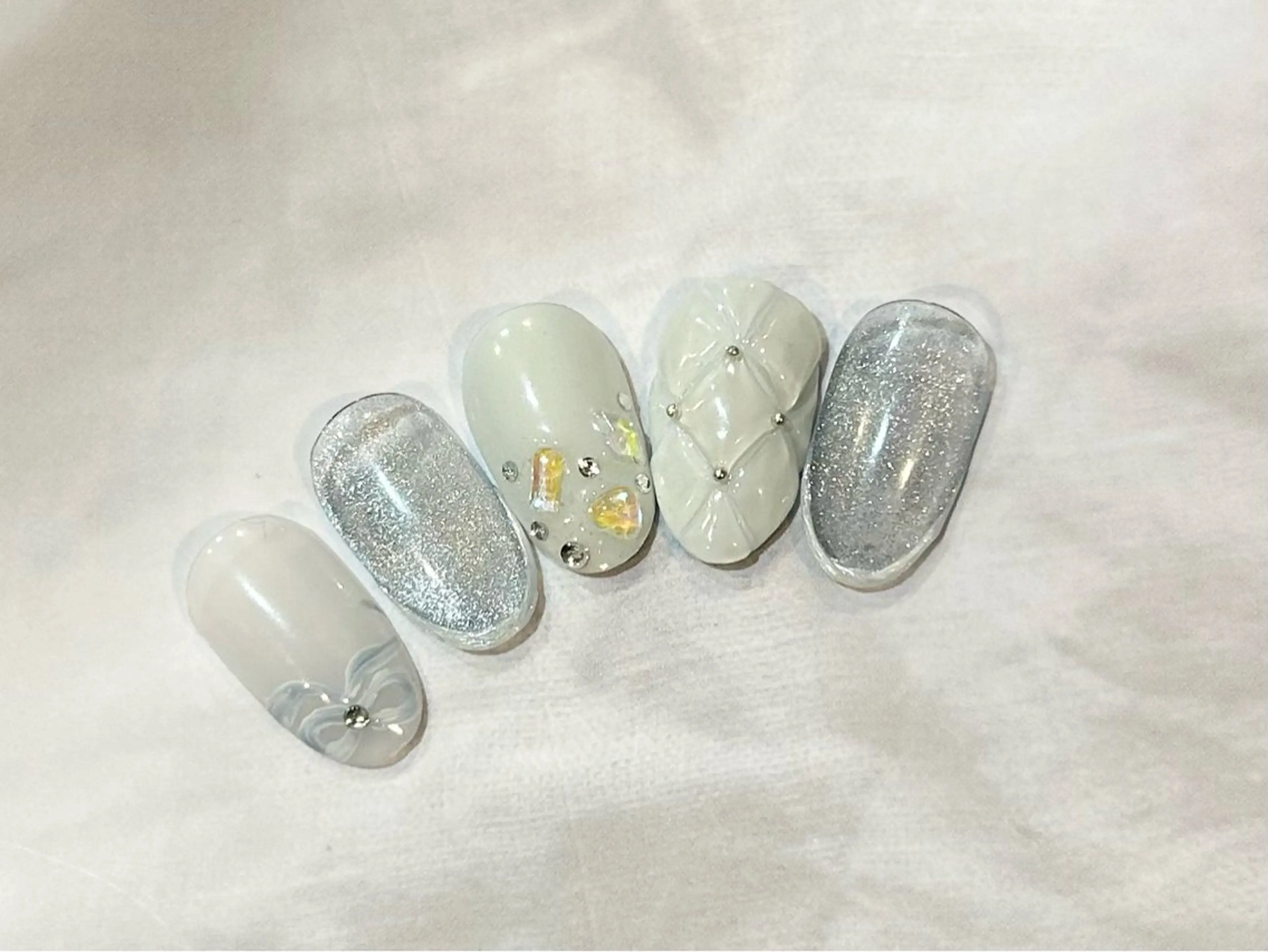ネイル 持ち込み リボン ハンドネイル Lusso Nozomiのネイルデザイン