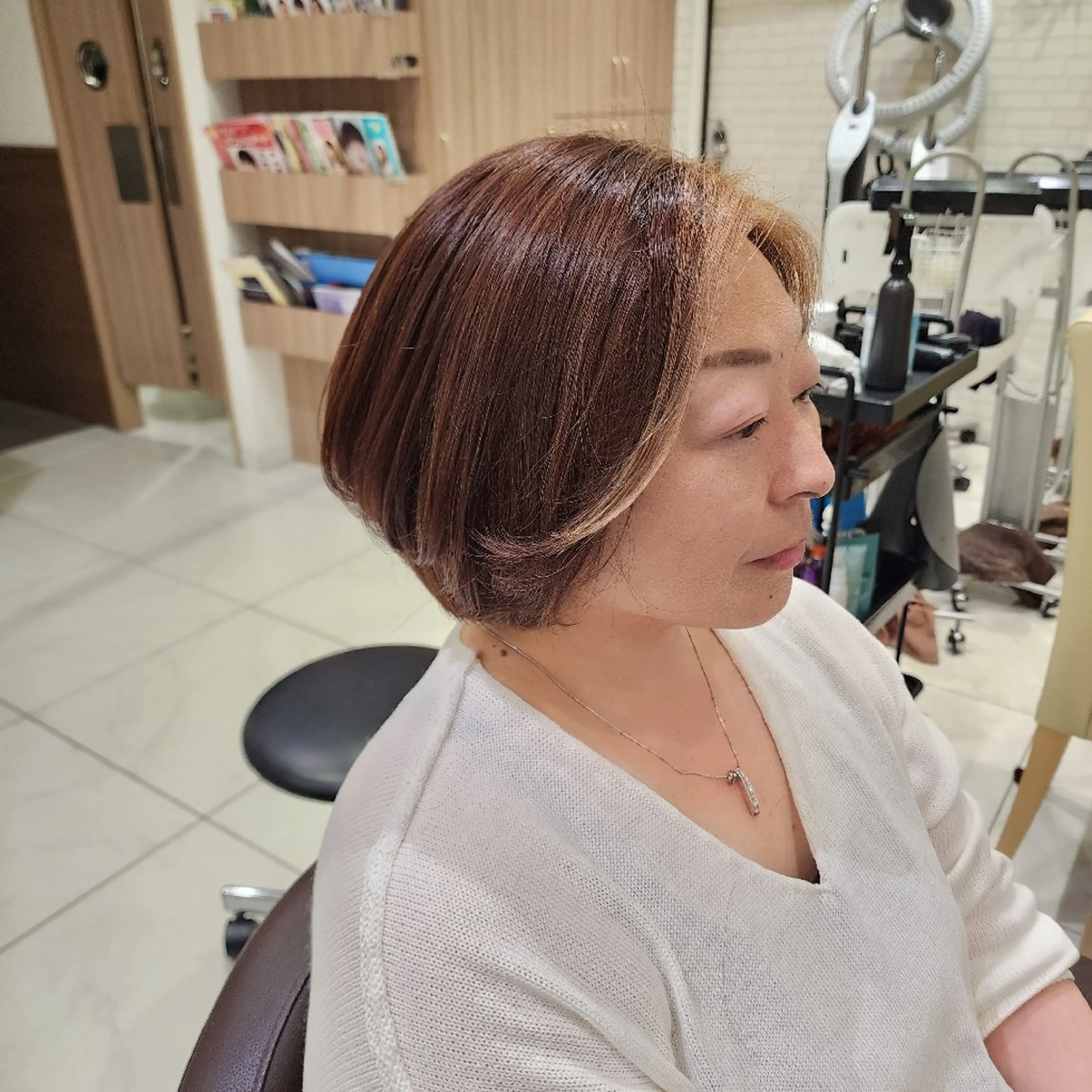 ショート カラー ショートボブ ミストバング ベージュカラー ブリーチ  フェイスフレーミング 中村 和貴のヘアスタイル