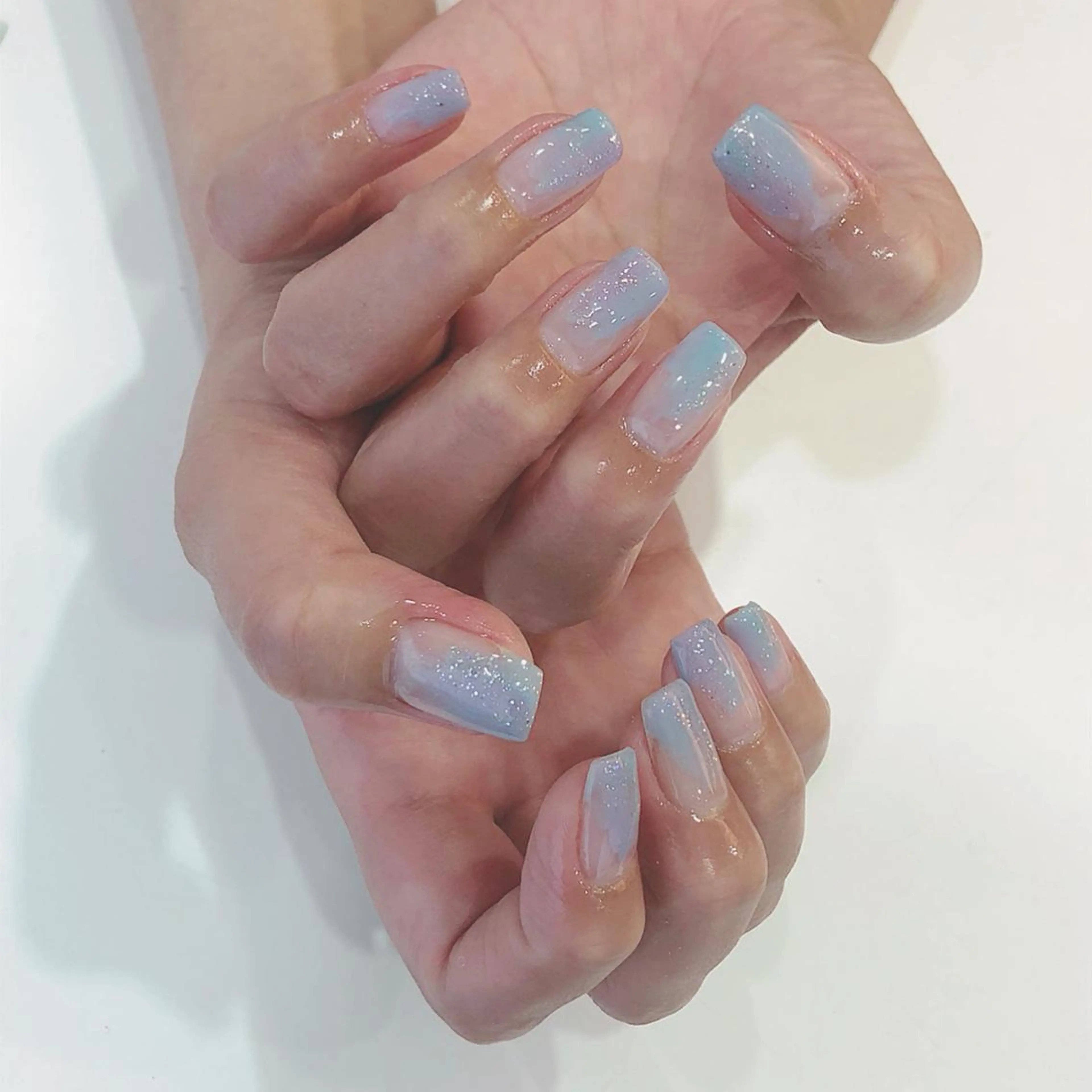 ネイル 水色 パープル 中牟田 彩水のネイルデザイン