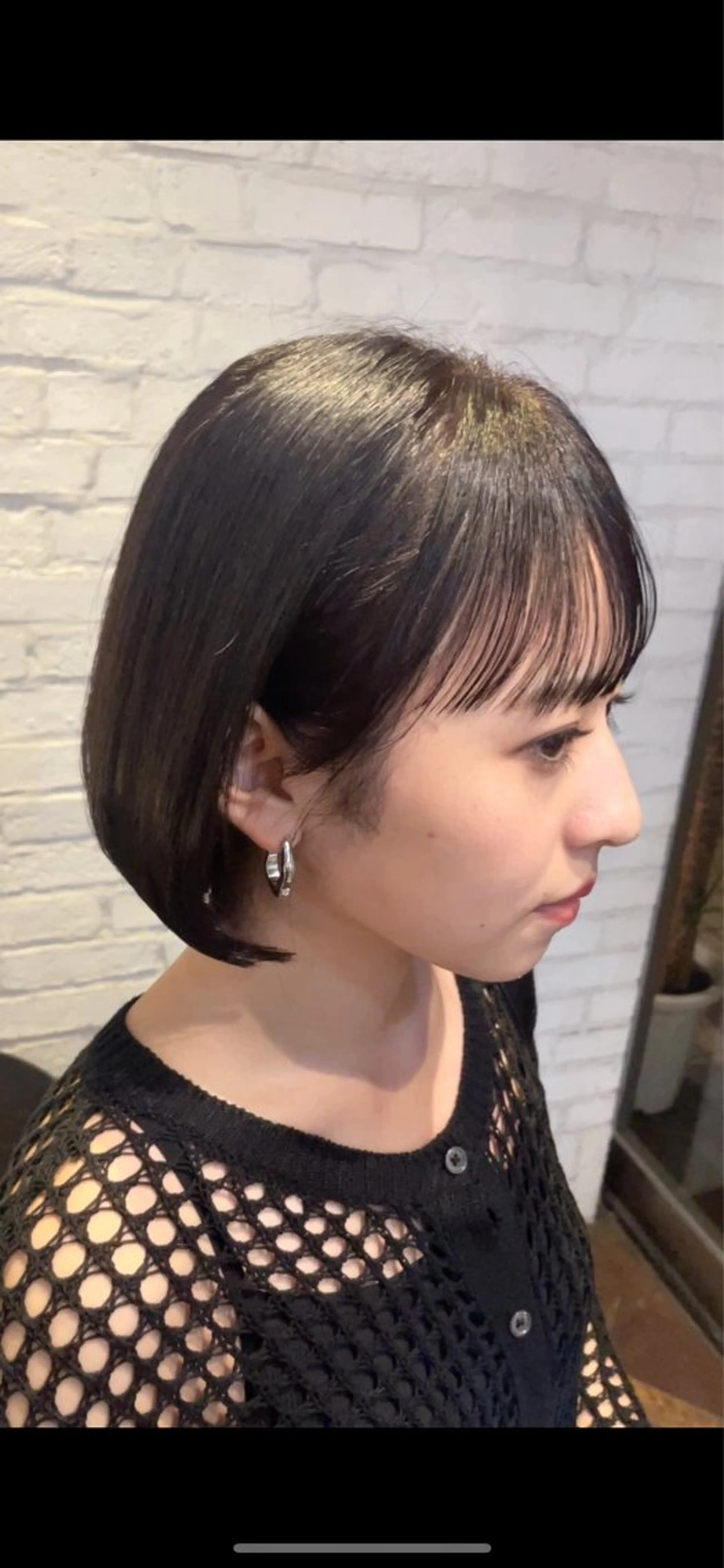 ショート カラー ダークグレー ダークグレージュ グレージュ ボブ シースルーバング カット ヘアカラー トリートメント BEBE所属・ブリーチなし 透明感カラーKANAのヘアスタイル