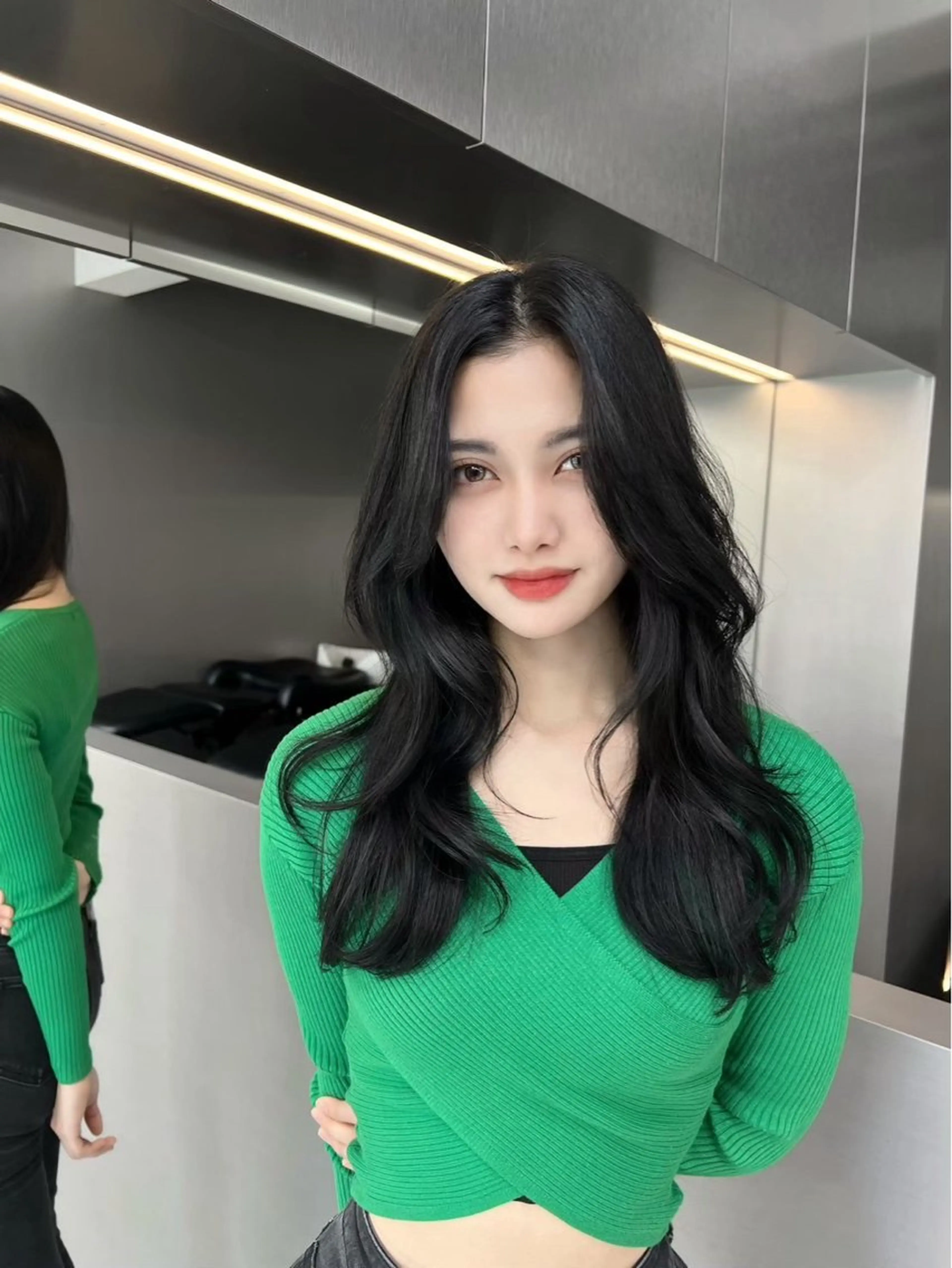 セミロング ヘアカラー トリートメント iki omotesando所属・KIRYU SARAのヘアスタイル