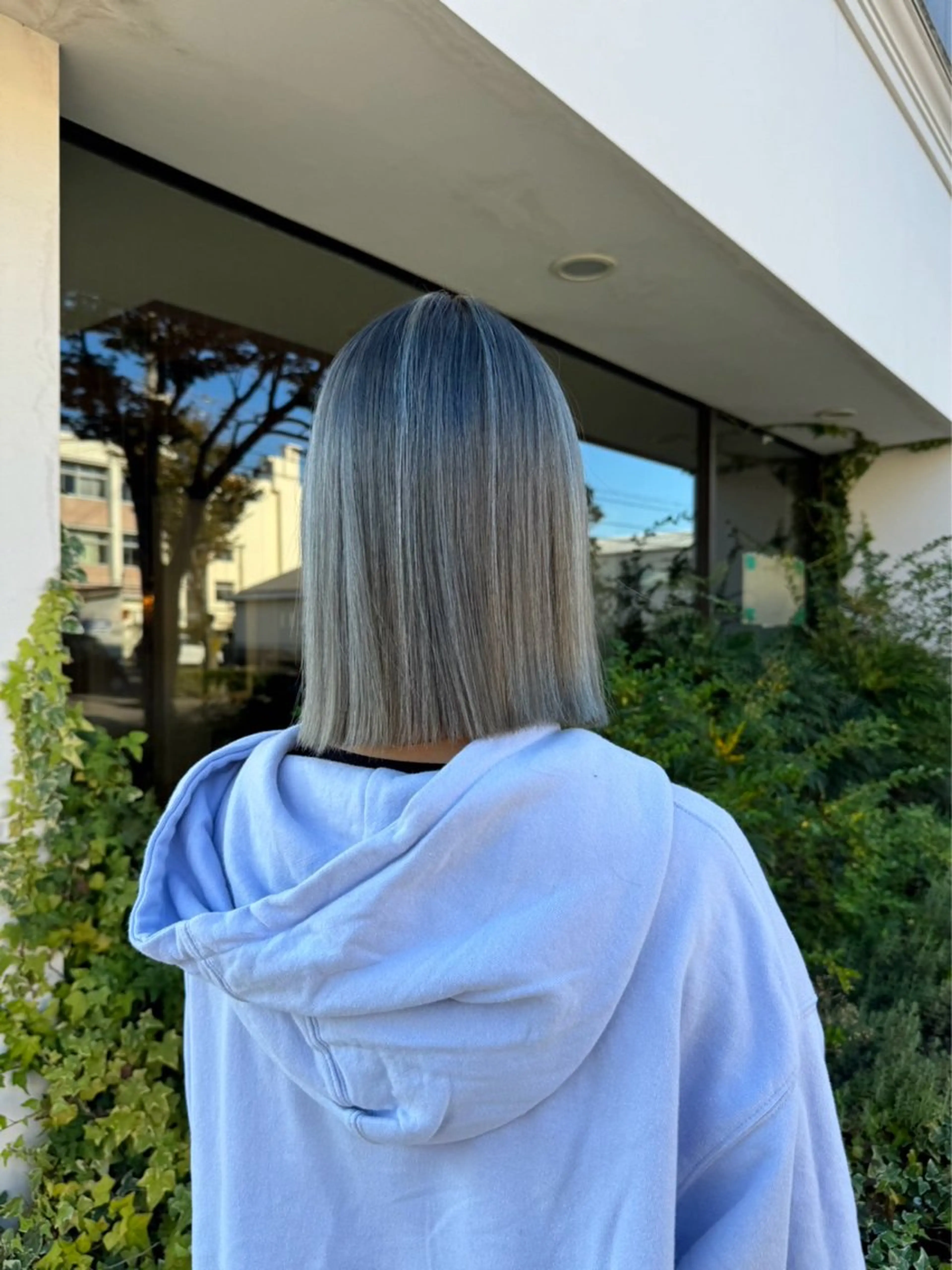 ショート ROZA germe所属・SHIO / ハイトーンカラーのヘアスタイル