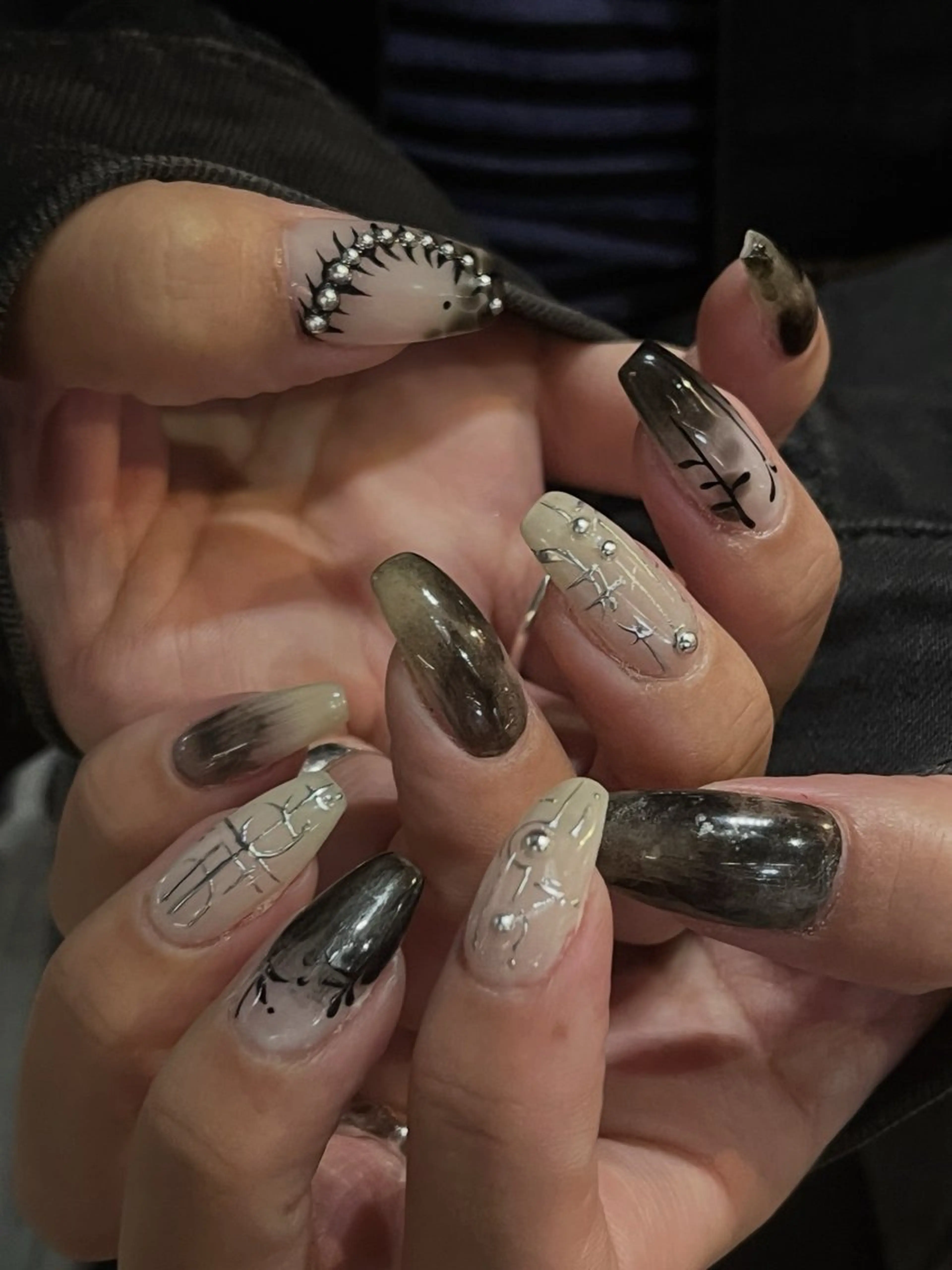 ネイル 文 /個性派ネイルのネイルデザイン