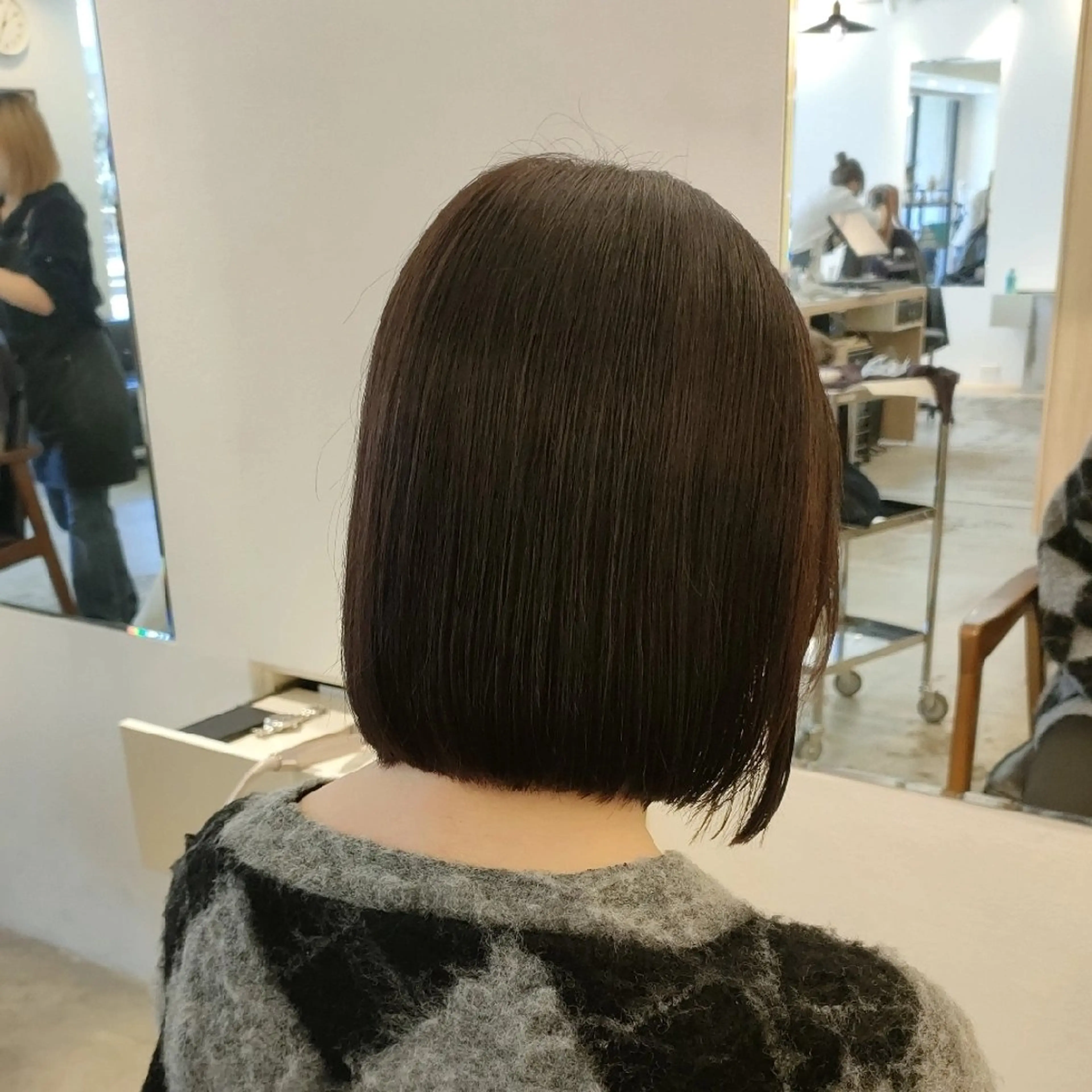 ショート カラー ラベンダーカラー カット ヘアカラー ❁︎NOAN❁︎ レイヤーカットのヘアスタイル