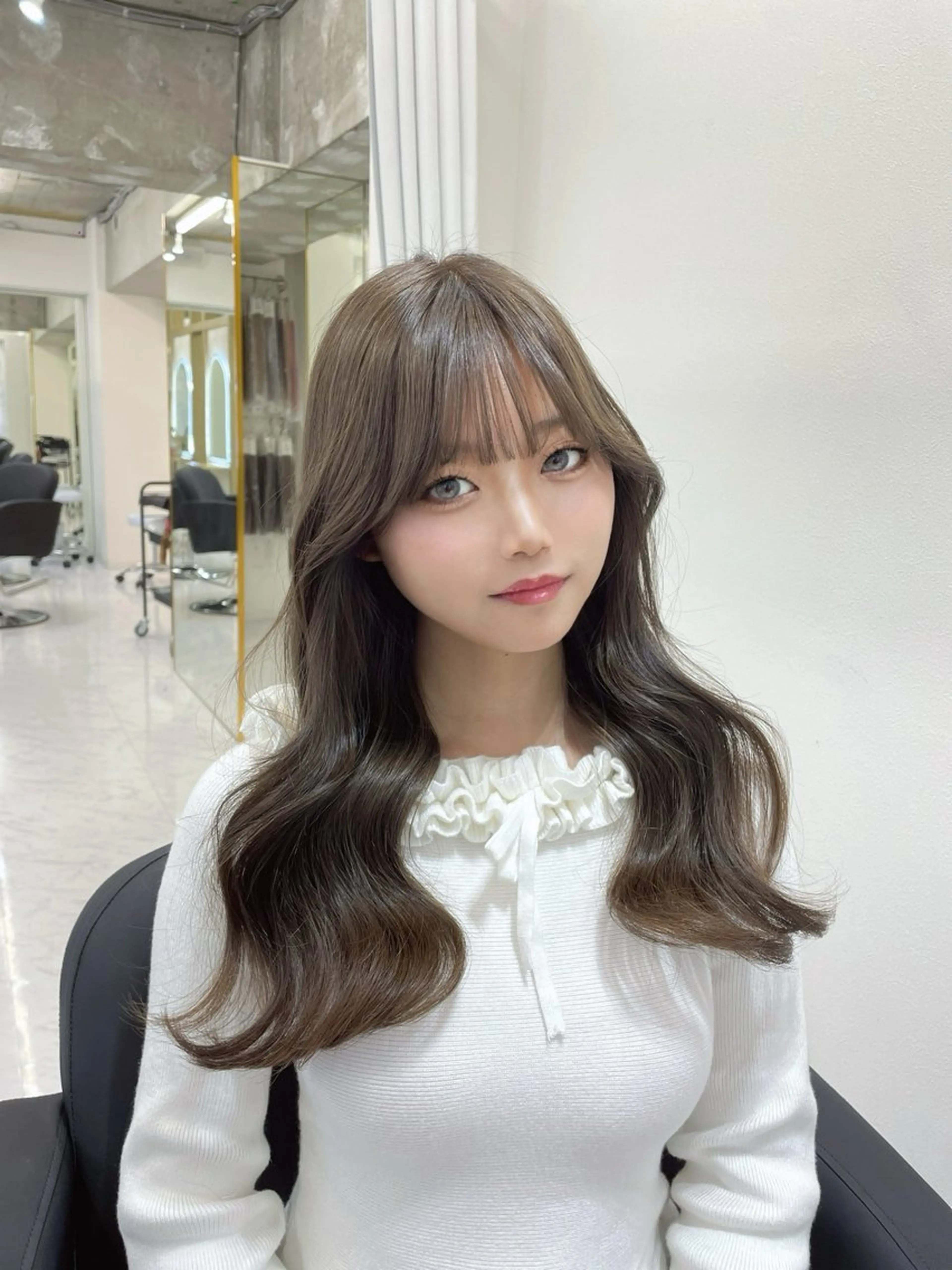 ロング カラー ベージュカラー 黒髪 ブリーチ 🦋韓国hair🦋 エクステ店長sakiのヘアスタイル