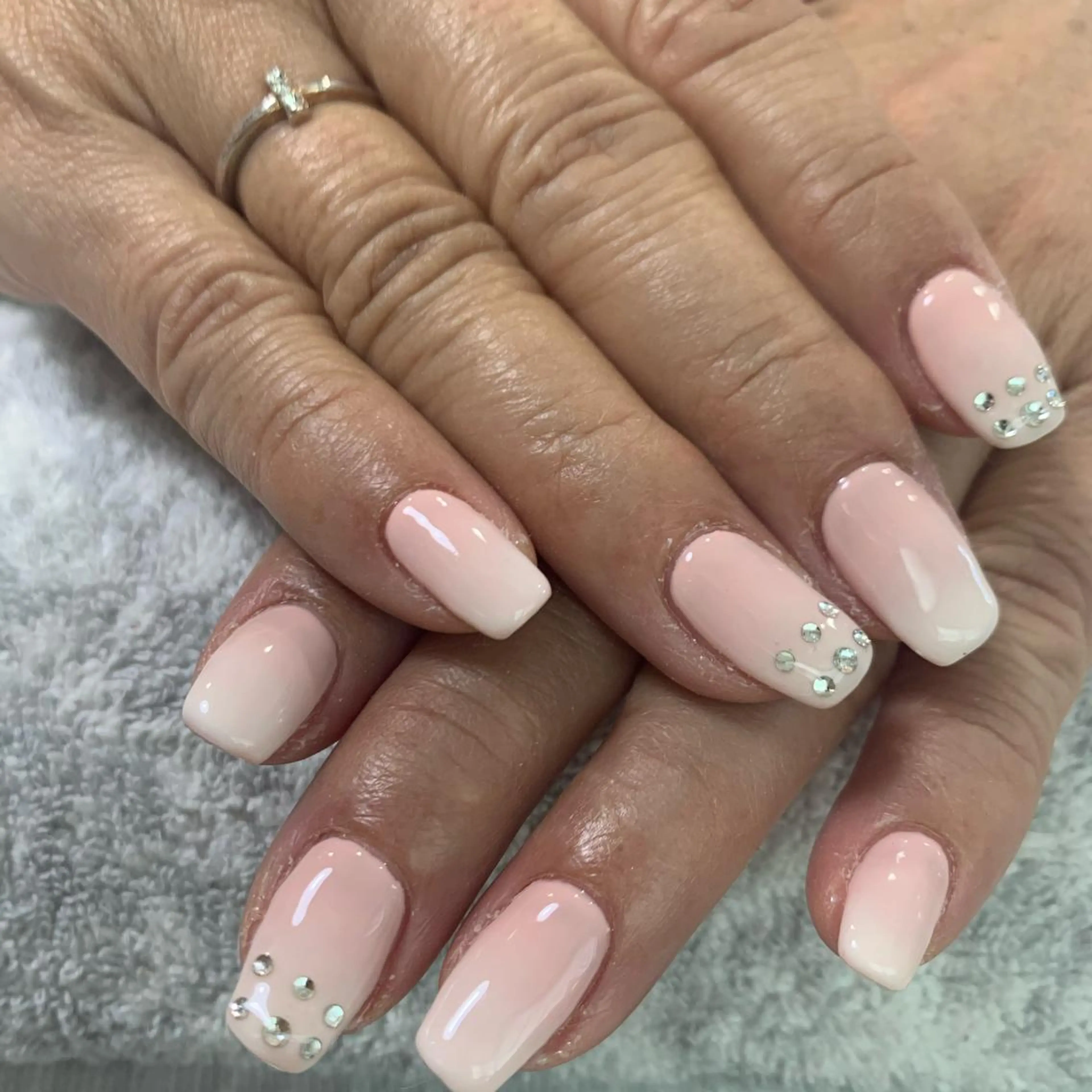 ネイル ハンドネイル J. NAILのネイルデザイン