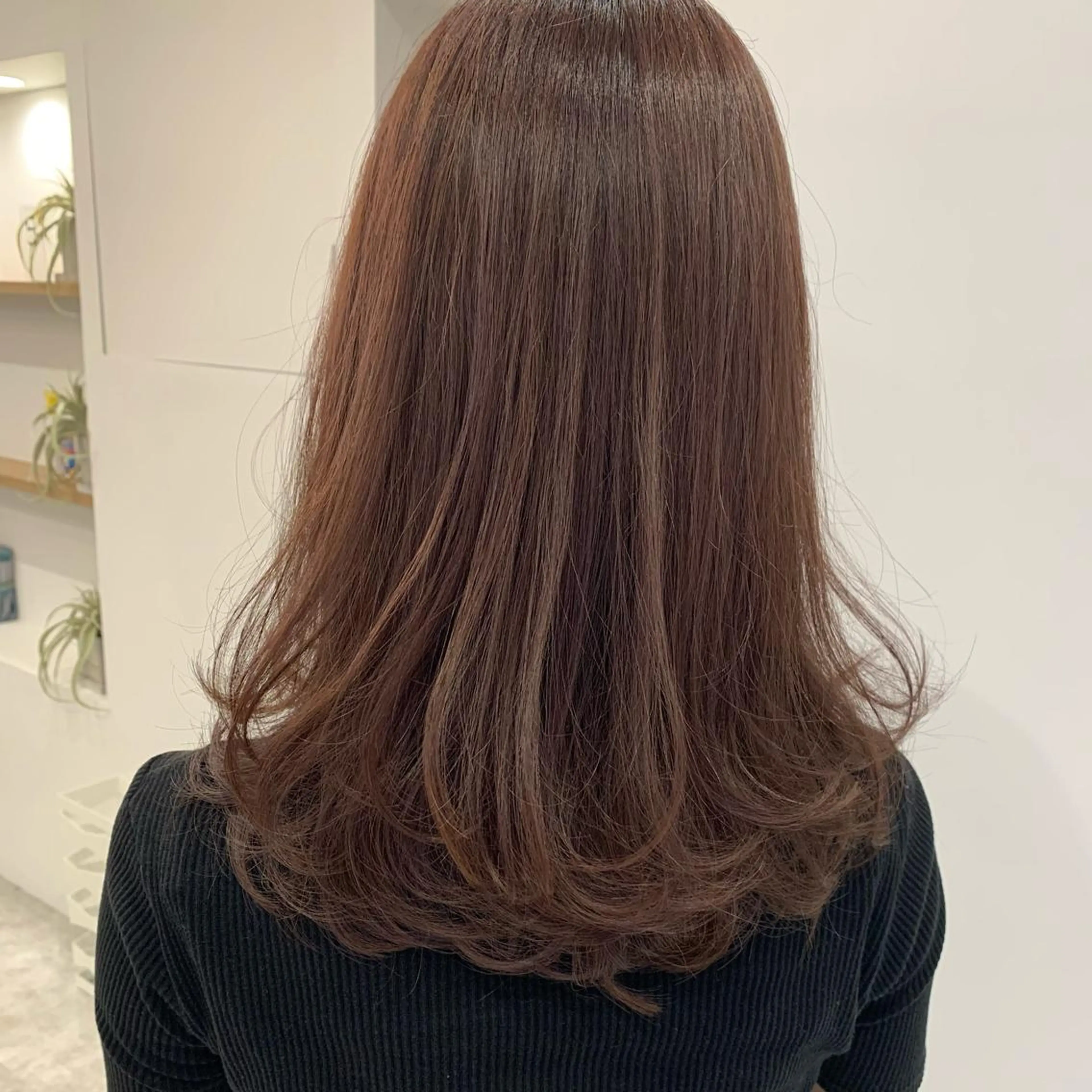 セミロング カラー ヘアアレンジ ベージュカラー ブリーチ ブラウンカラー ハイトーンカラー ラベンダーカラー レイヤー×グレージュ /ピンク🩷mioのヘアスタイル