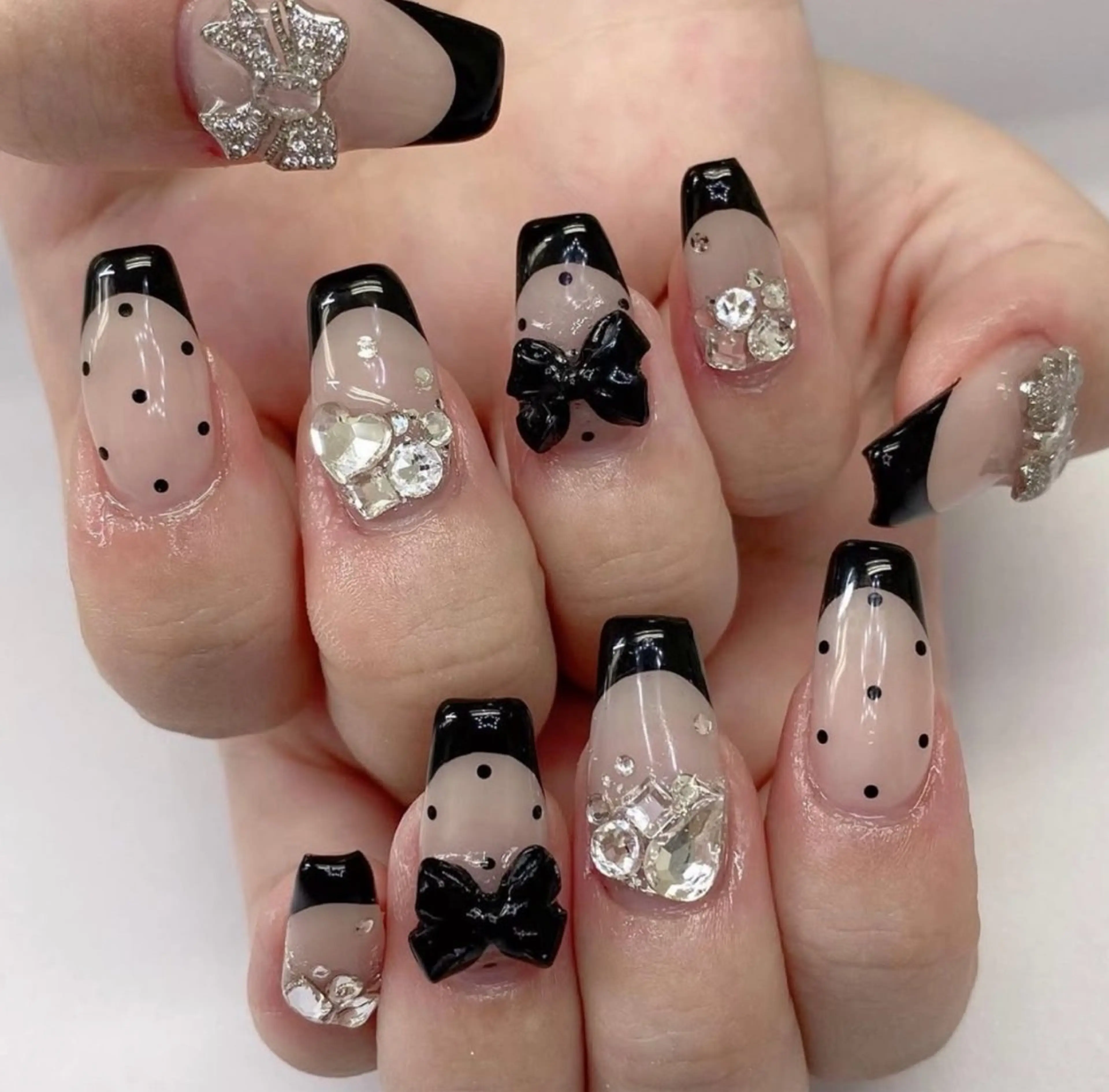 ネイル グラデーション キラキラネイル ピンク ハンドネイル RUBY Nail 日暮里店のネイルデザイン