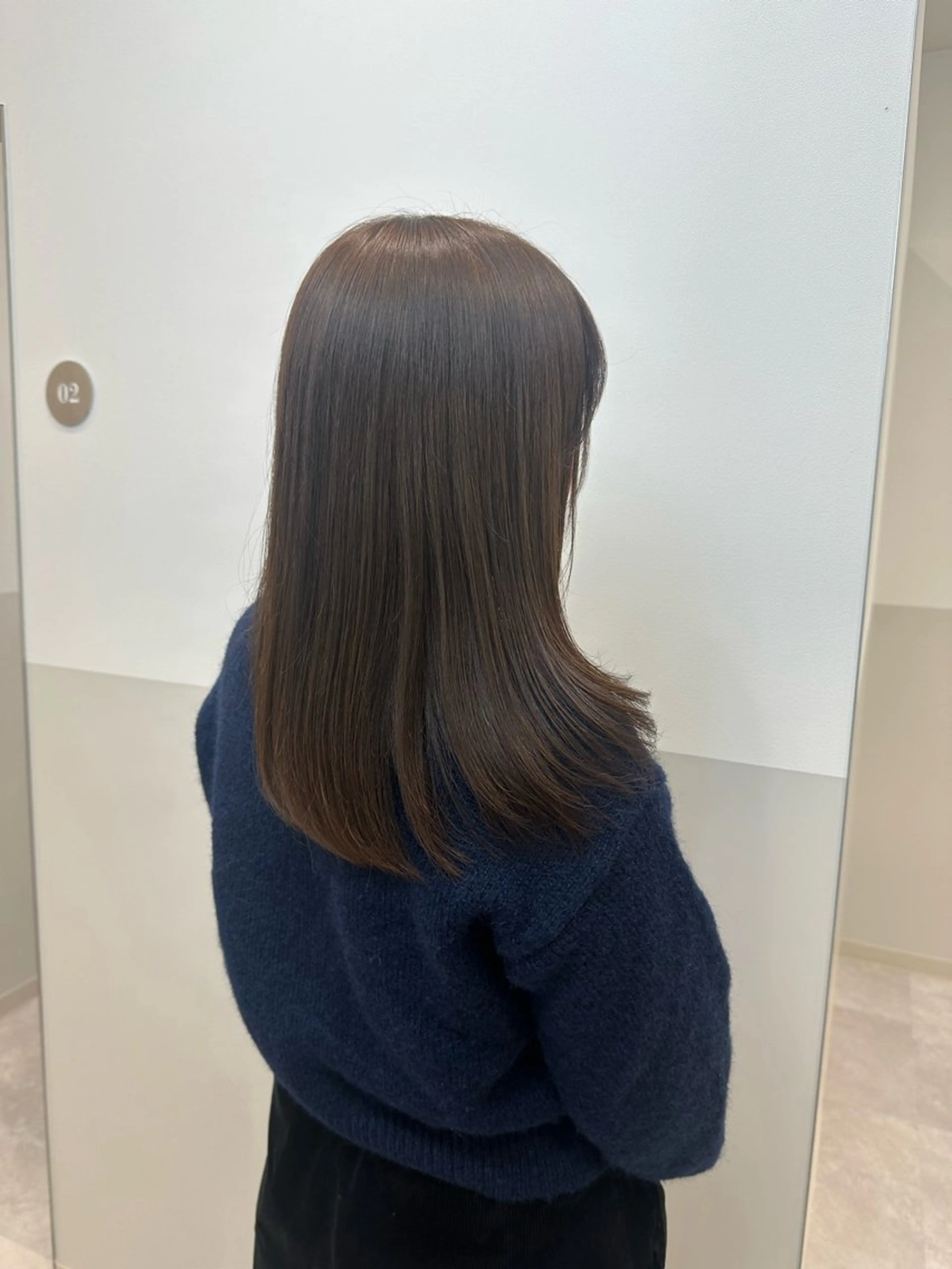 ミディアム カット ヘアカラー トリートメント SALOWIN所属・RI NAのヘアスタイル