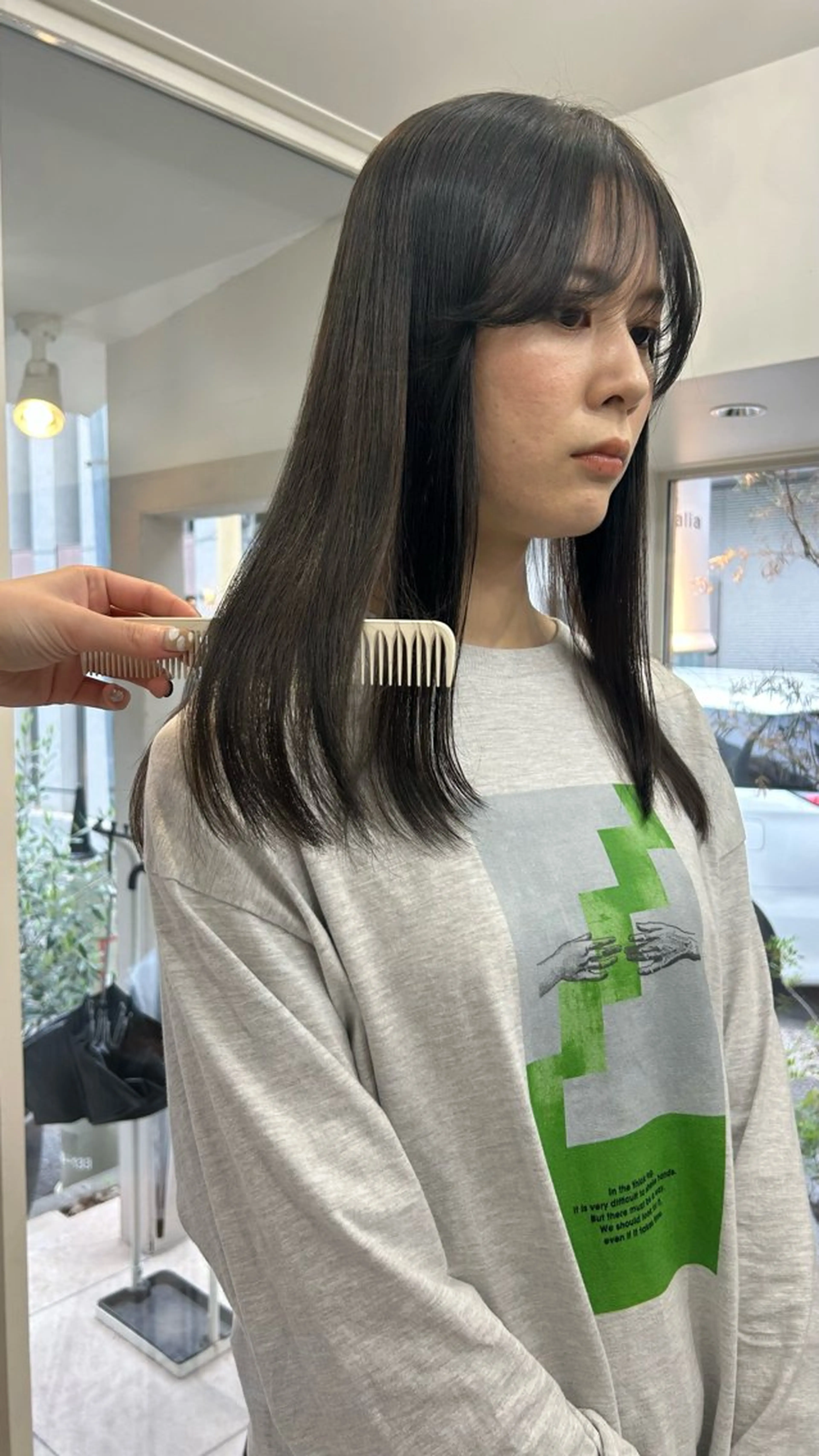 カット 縮毛矯正 トリートメント Lomalia Moemiのヘアスタイル