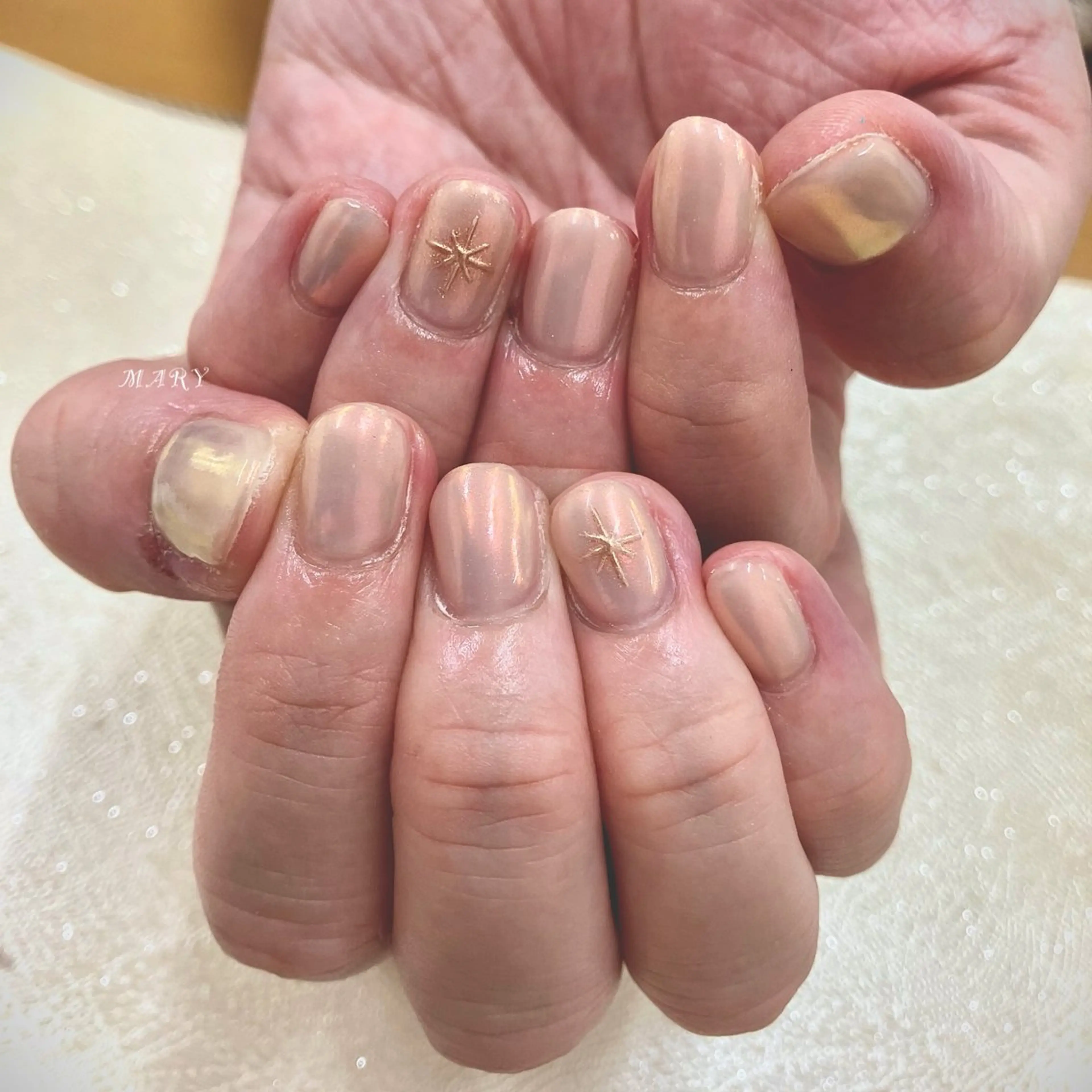 ネイル アートネイル キラキラネイル ミラーネイル ニュアンスネイル ワンカラーネイル ハンドネイル Mary nail所属・Mary nail .narumiのネイルデザイン