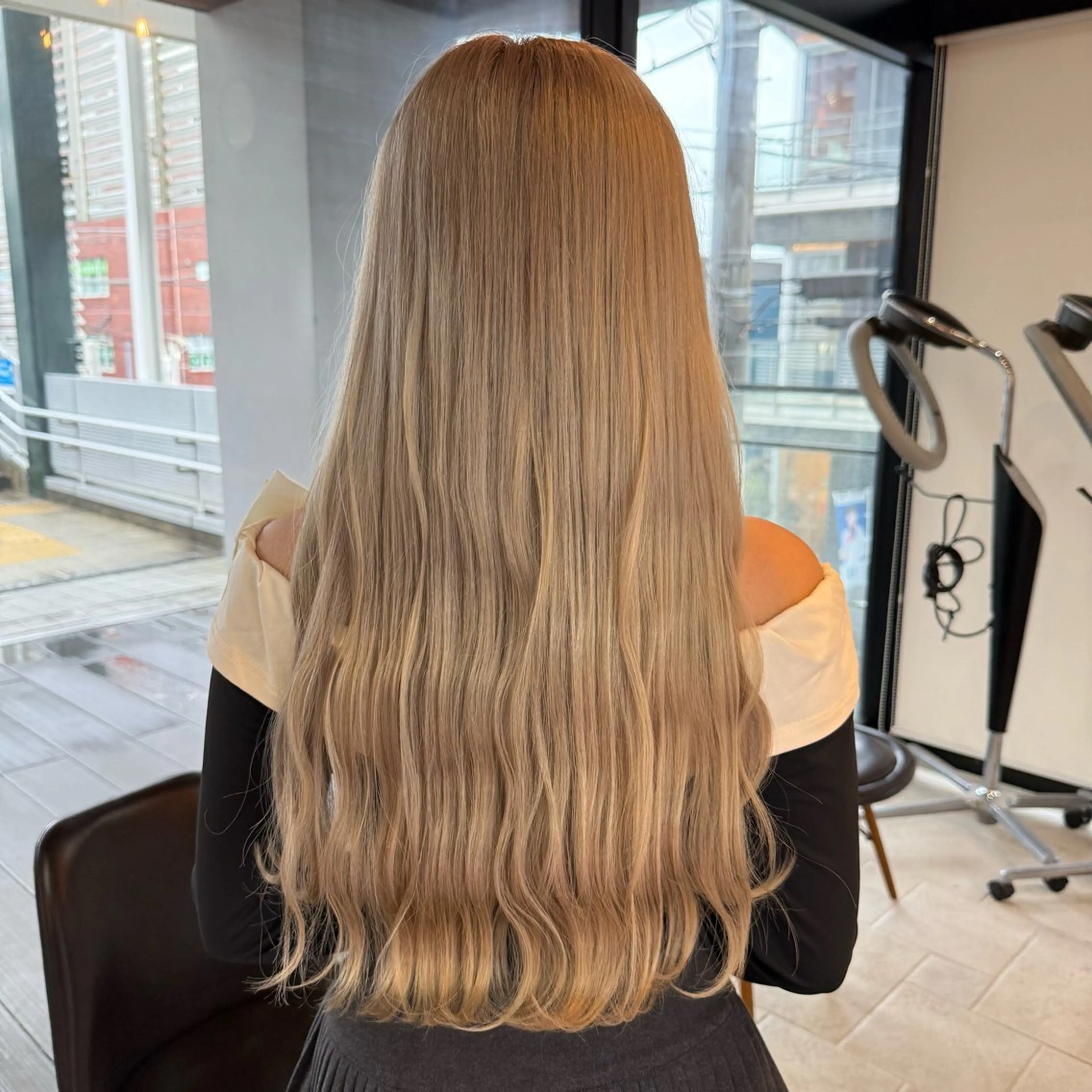 ロング ヘアカラー 𝐢𝐫𝐢𝐚 🎀/うる艶カラーのヘアスタイル