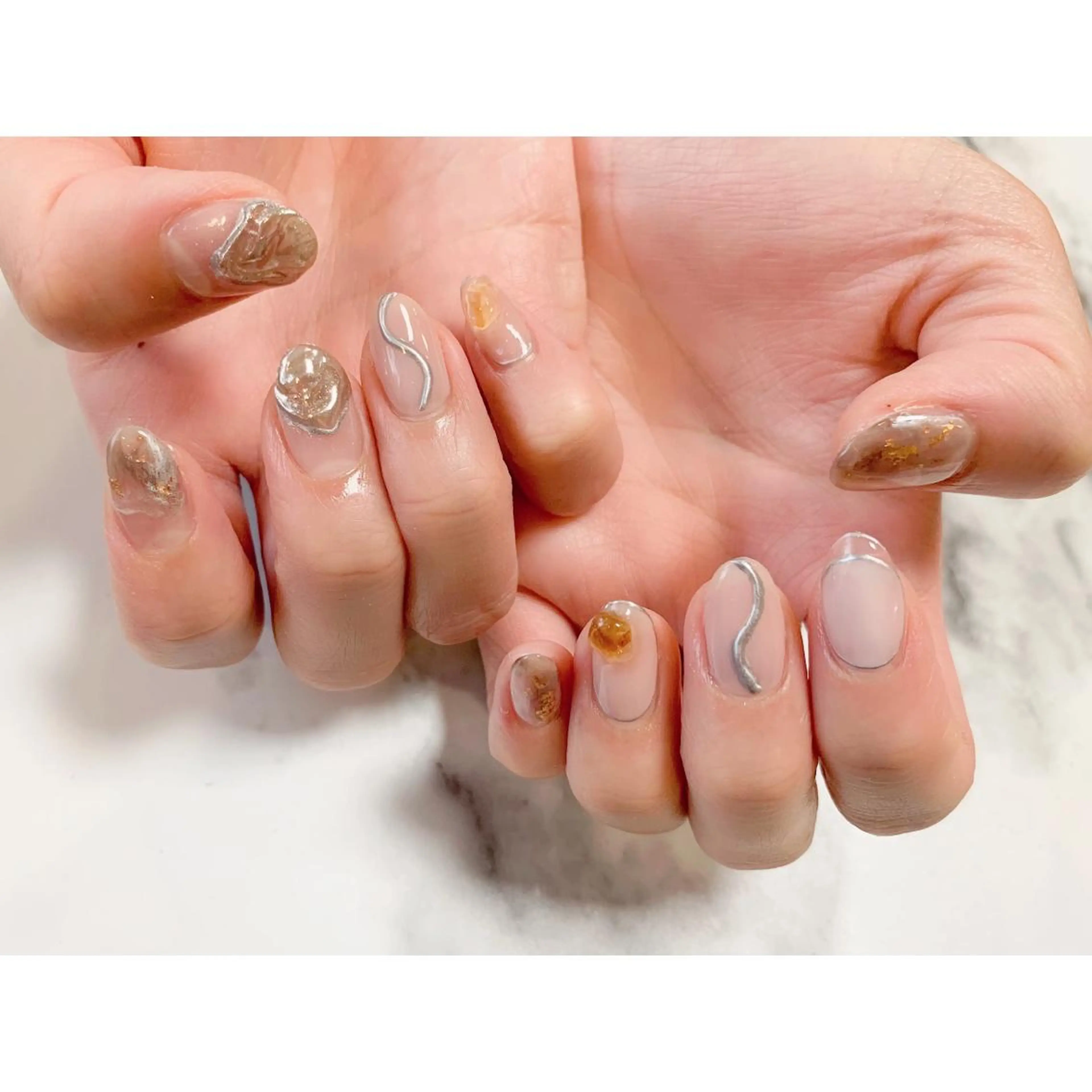 ネイル クリアネイル nailsalon maluriのネイルデザイン