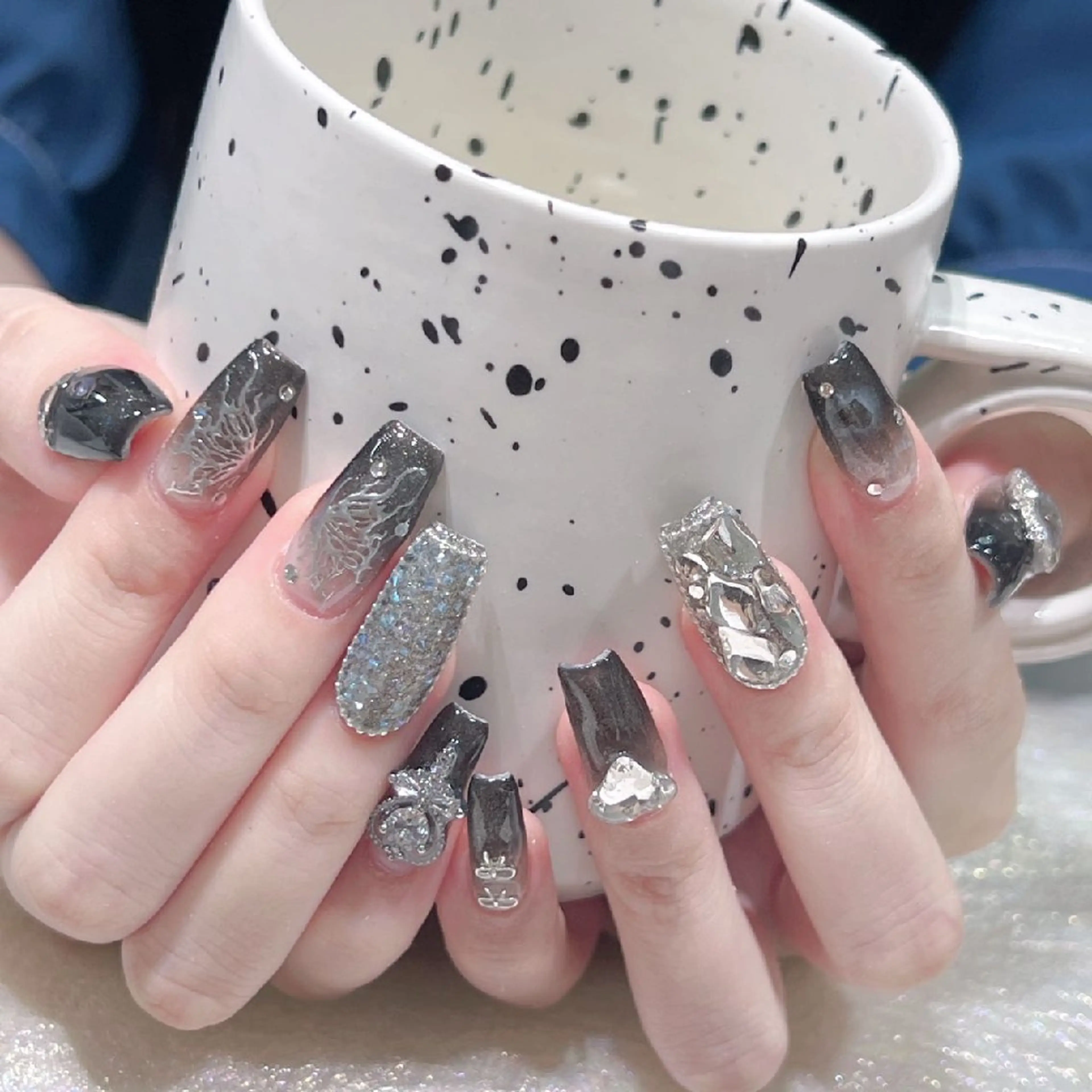 ネイル ハンドネイル Queens みなみのネイルデザイン