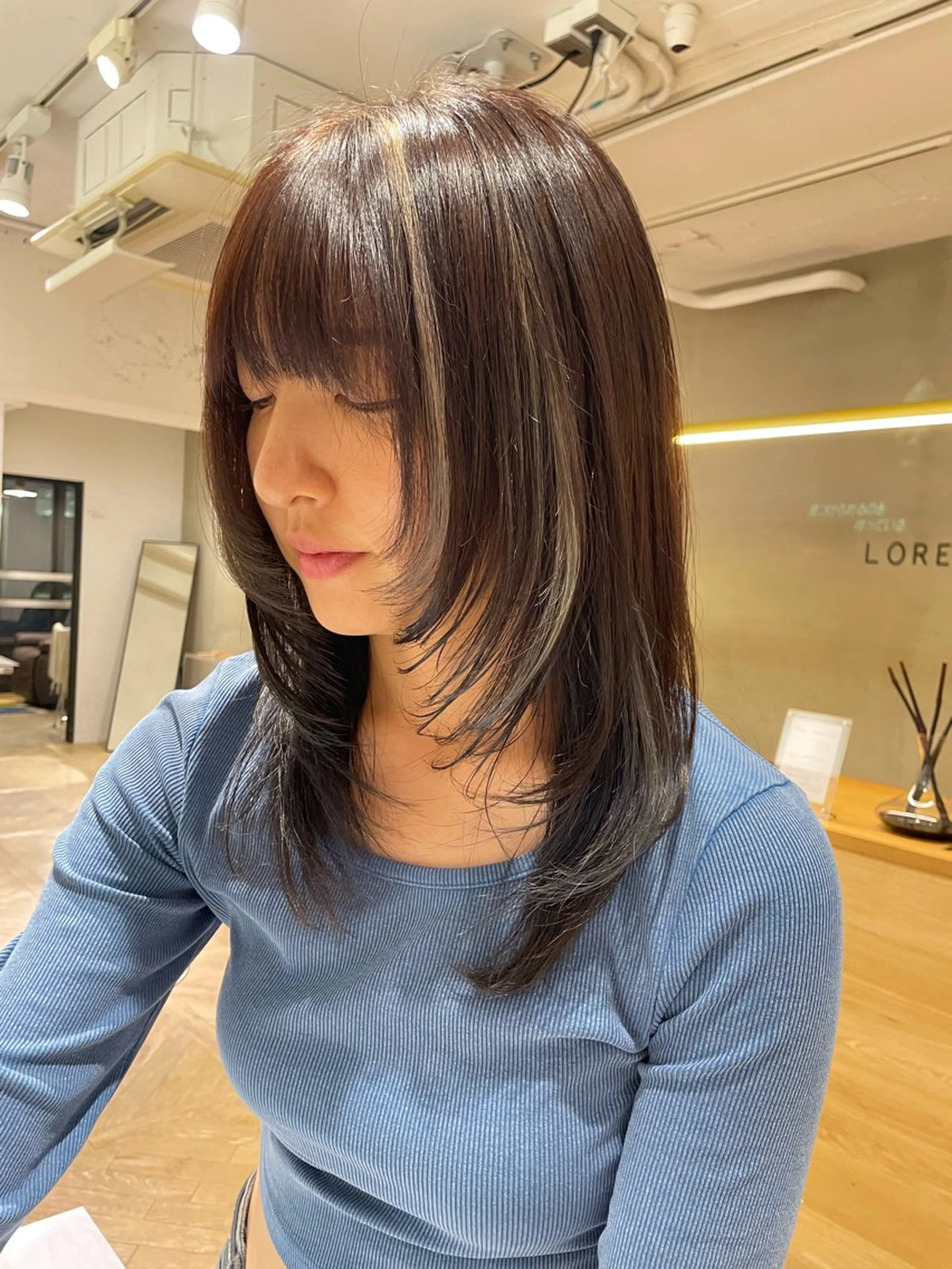 ロング アッシュ ハイライト LOREN/ miuのヘアスタイル