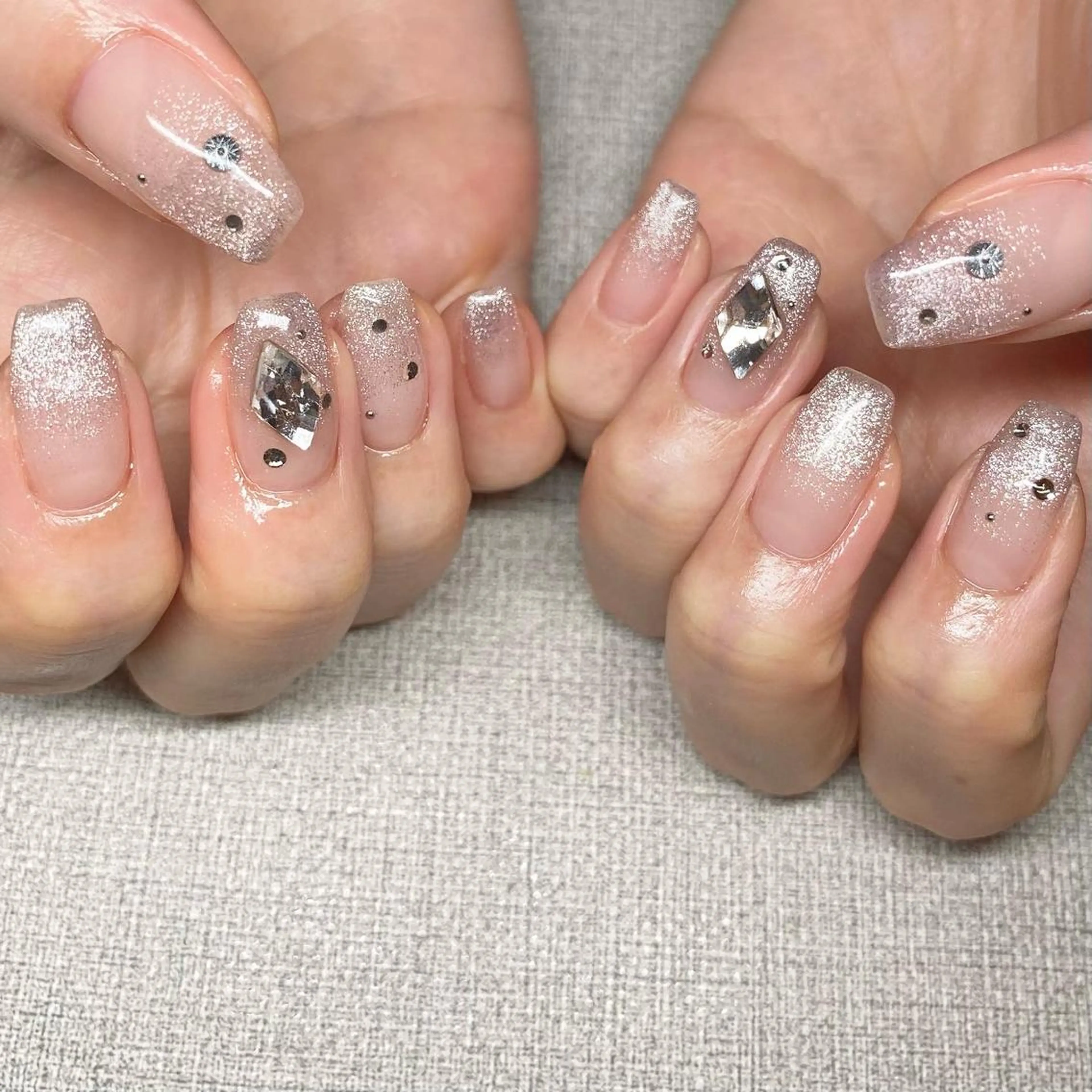 ネイル アートネイル ニュアンスネイル 冬ネイル ハンドネイル 山田 貴子のネイルデザイン