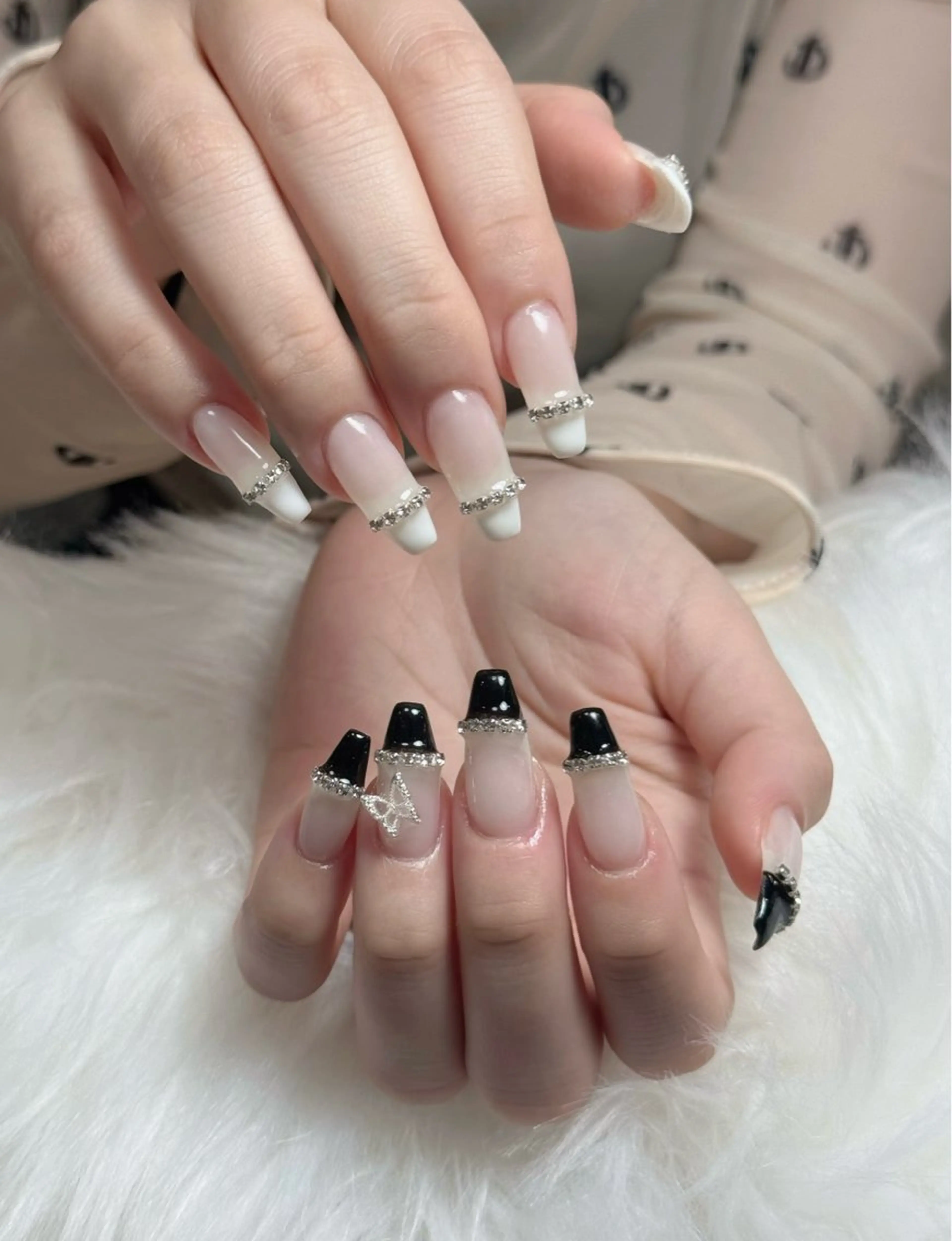ネイル フレンチネイル ジェルネイル キラキラネイル 韓国ネイル マグネットネイル Julli nail studio所属・Julli NailStudioのネイルデザイン