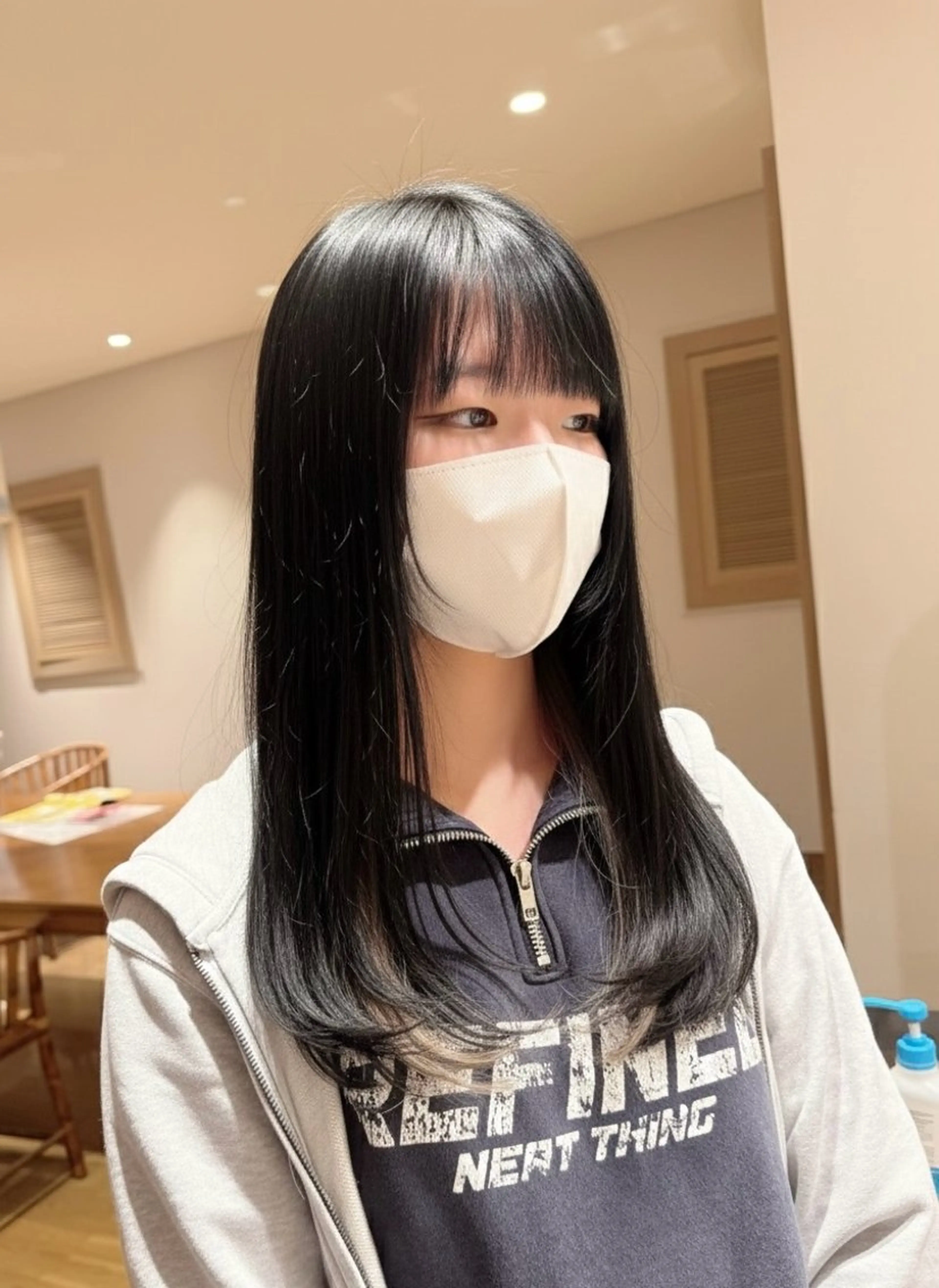 セミロング カット ヘアカラー トリートメント 津田 幹太のヘアスタイル