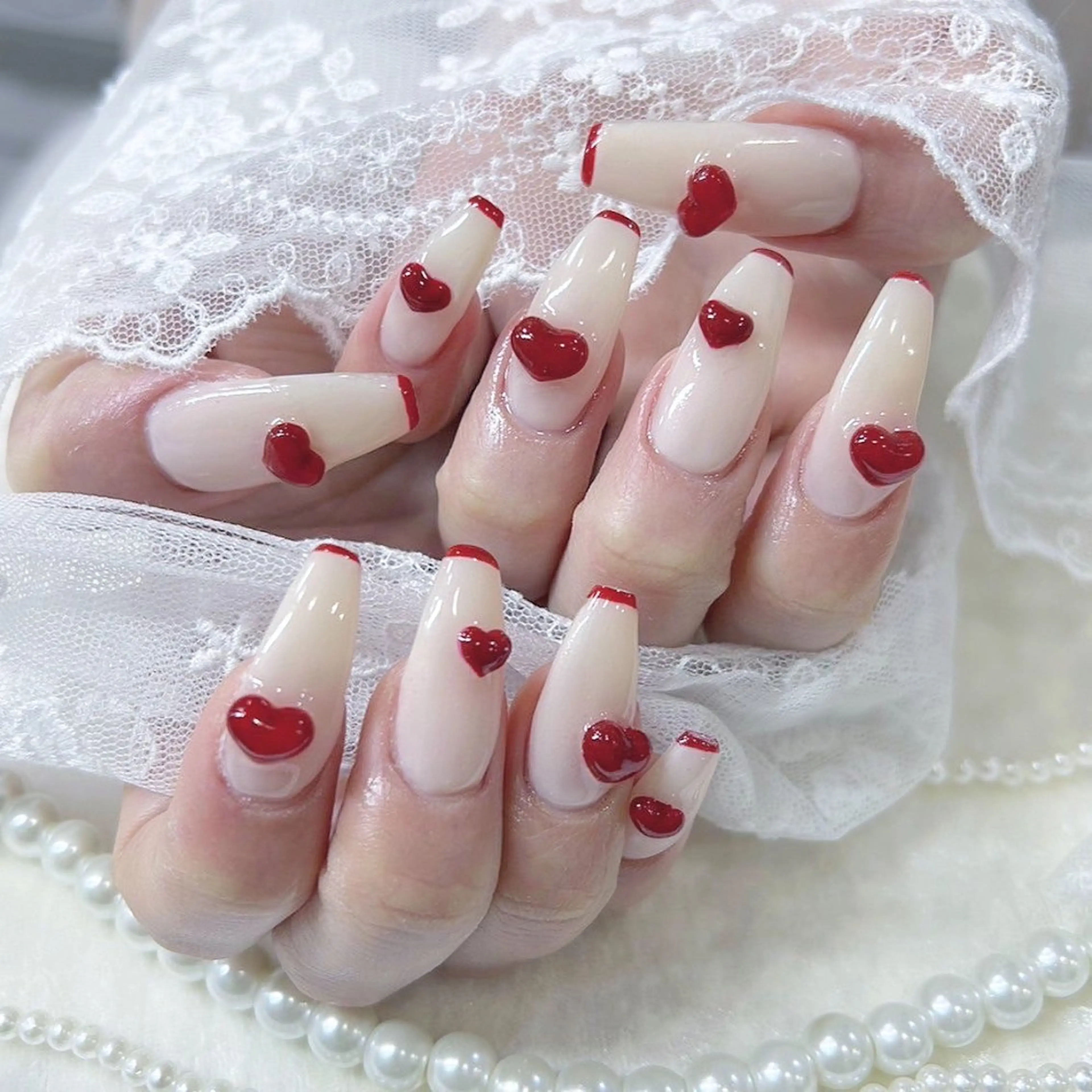 ネイル バレンタイン ハンドネイル Minami 🍓のネイルデザイン