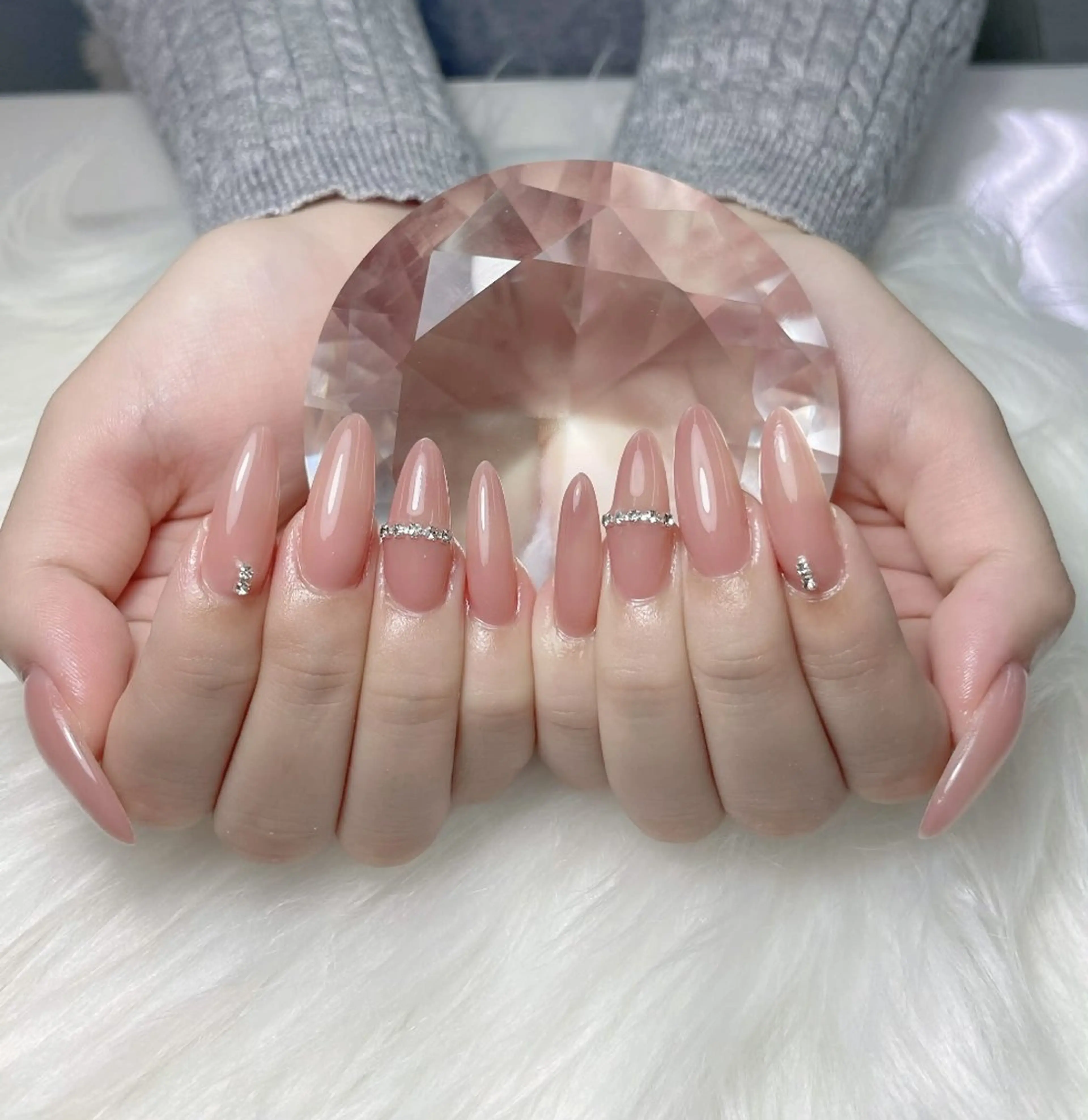 ネイル ジェルネイル ガーリー 韓国ネイル ニュアンスネイル シンプルネイル ハンドネイル Kingnail yumiのネイルデザイン