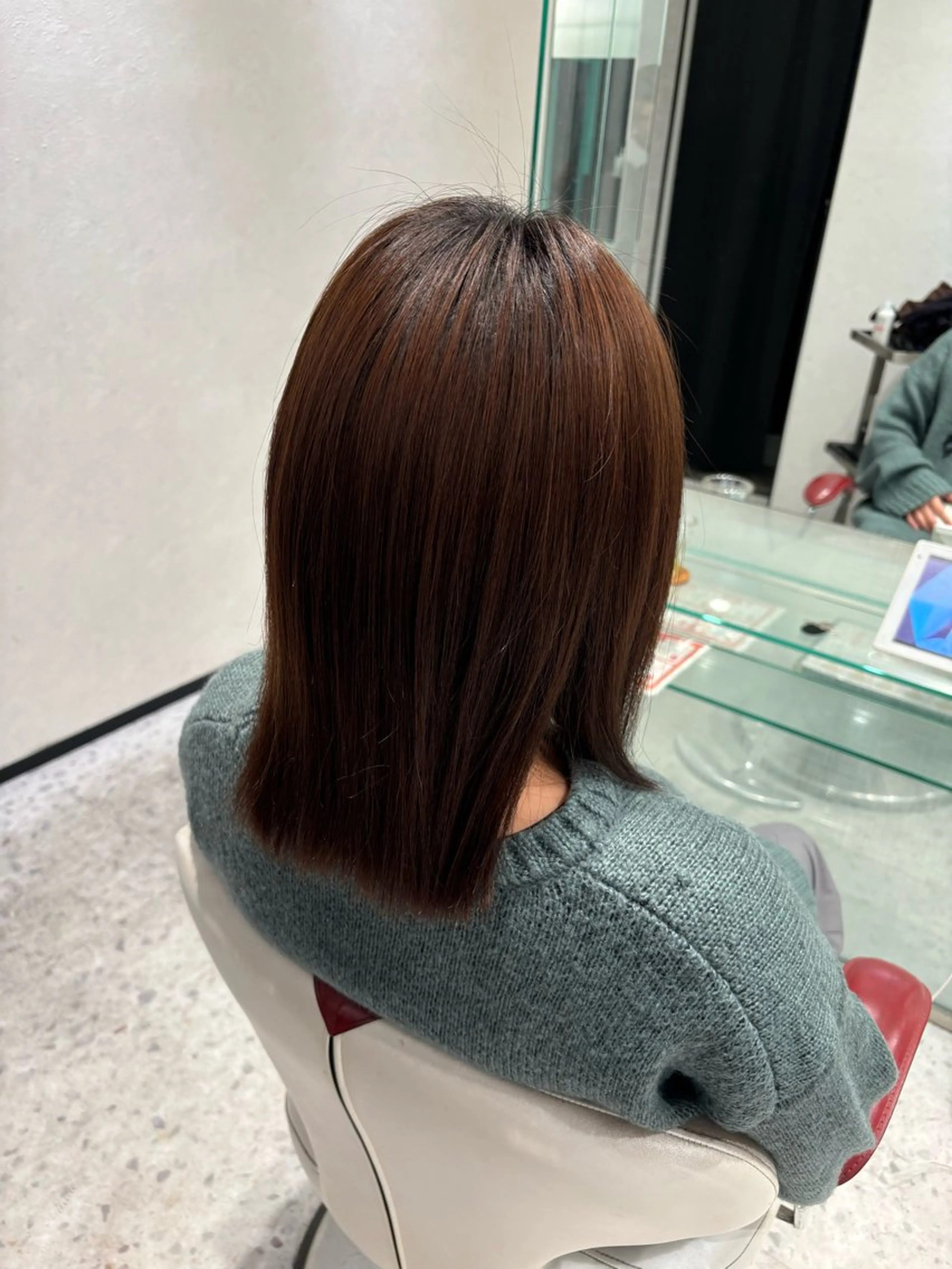 ミディアム 二村 晃帆のヘアスタイル