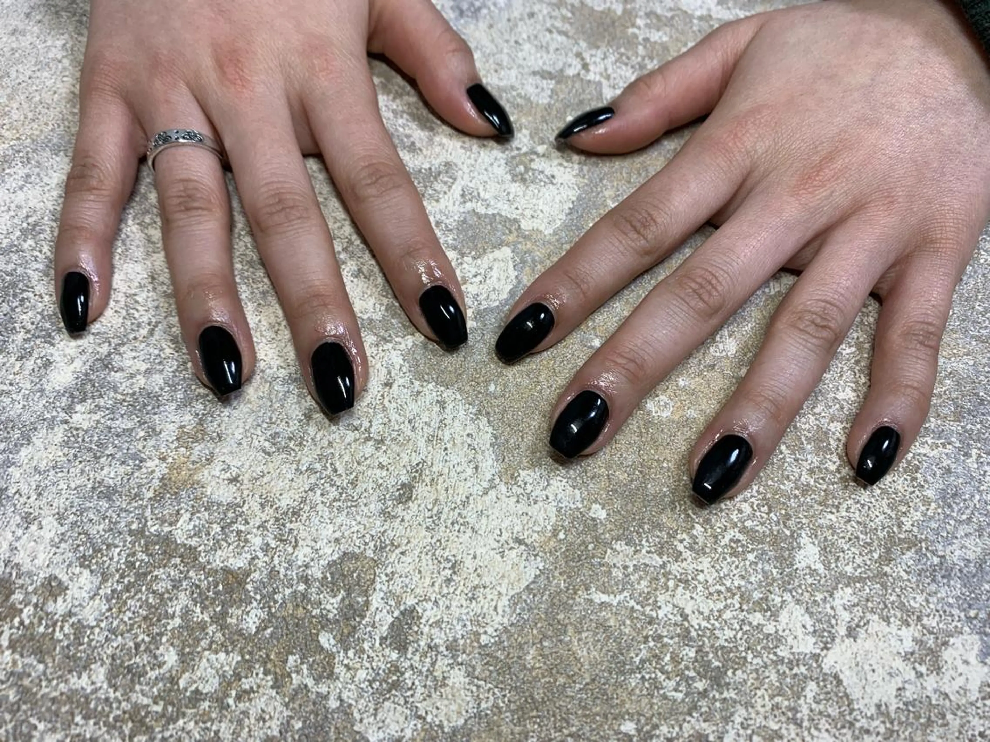 ミディアム ハンドネイル ハンドケア Kono Nanamiのネイルデザイン