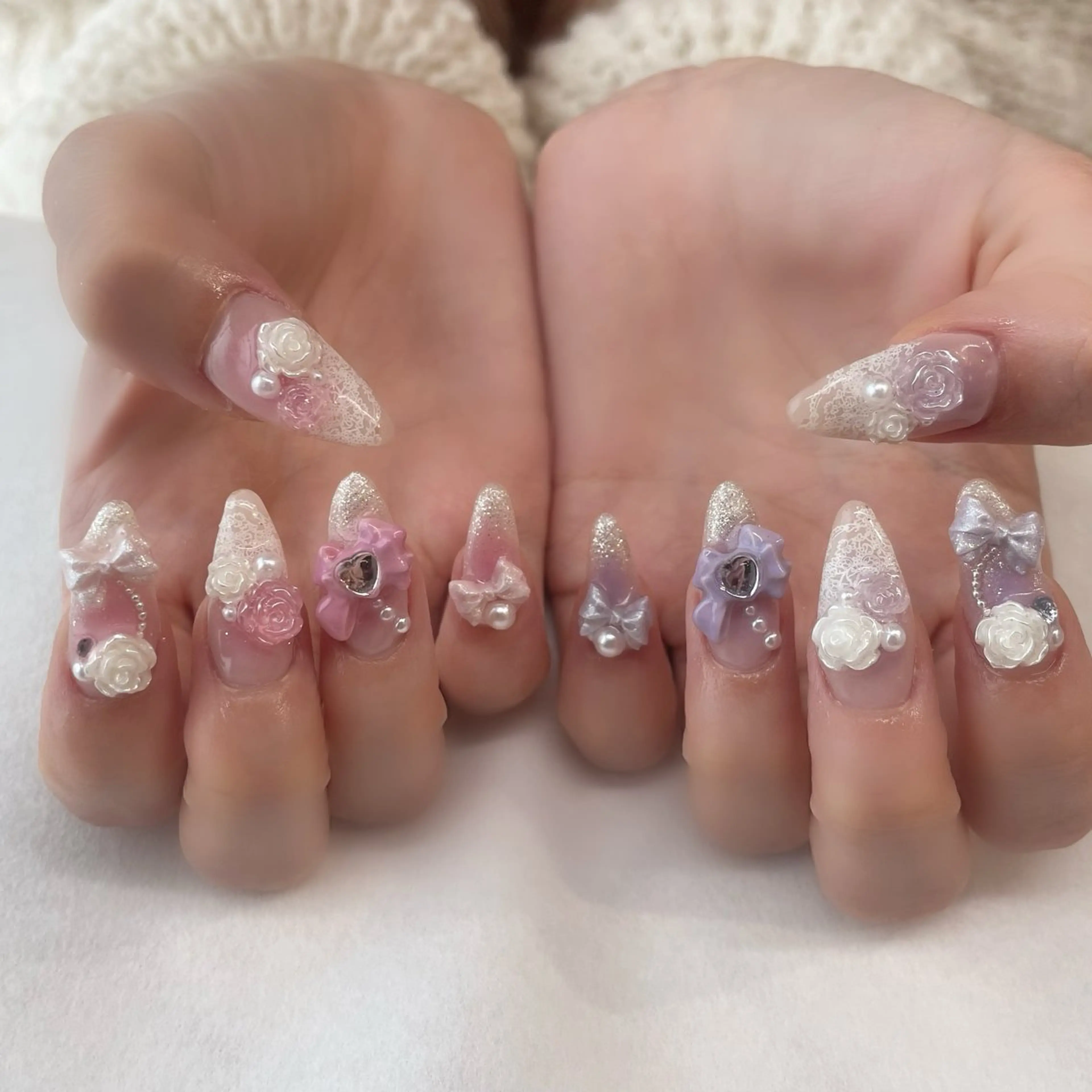 ネイル ハンドネイル 🌈🐰 saki. m 🐰🌈のネイルデザイン