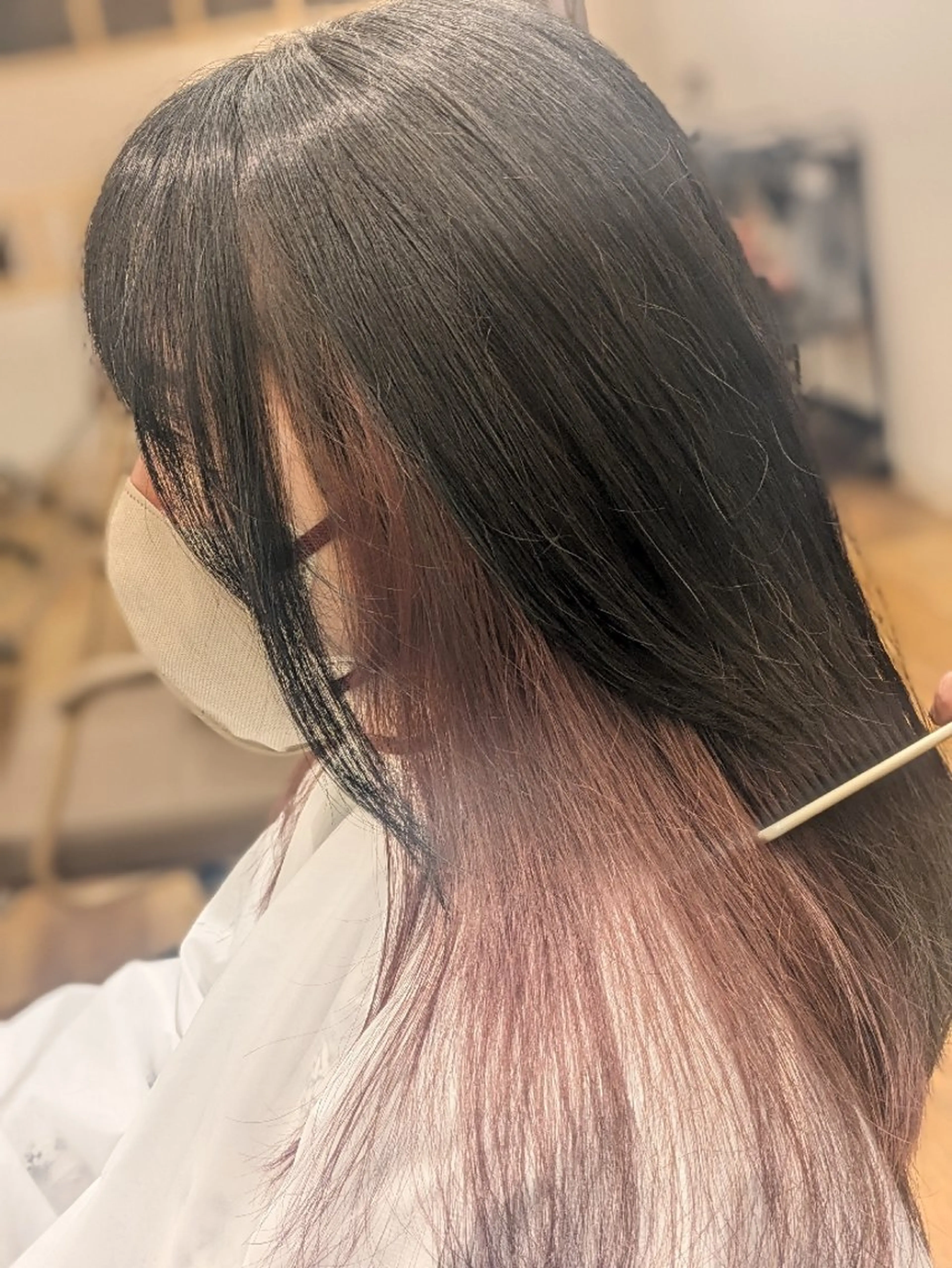 セミロング カラー ブリーチ ピンクカラー 根岸 進のヘアスタイル