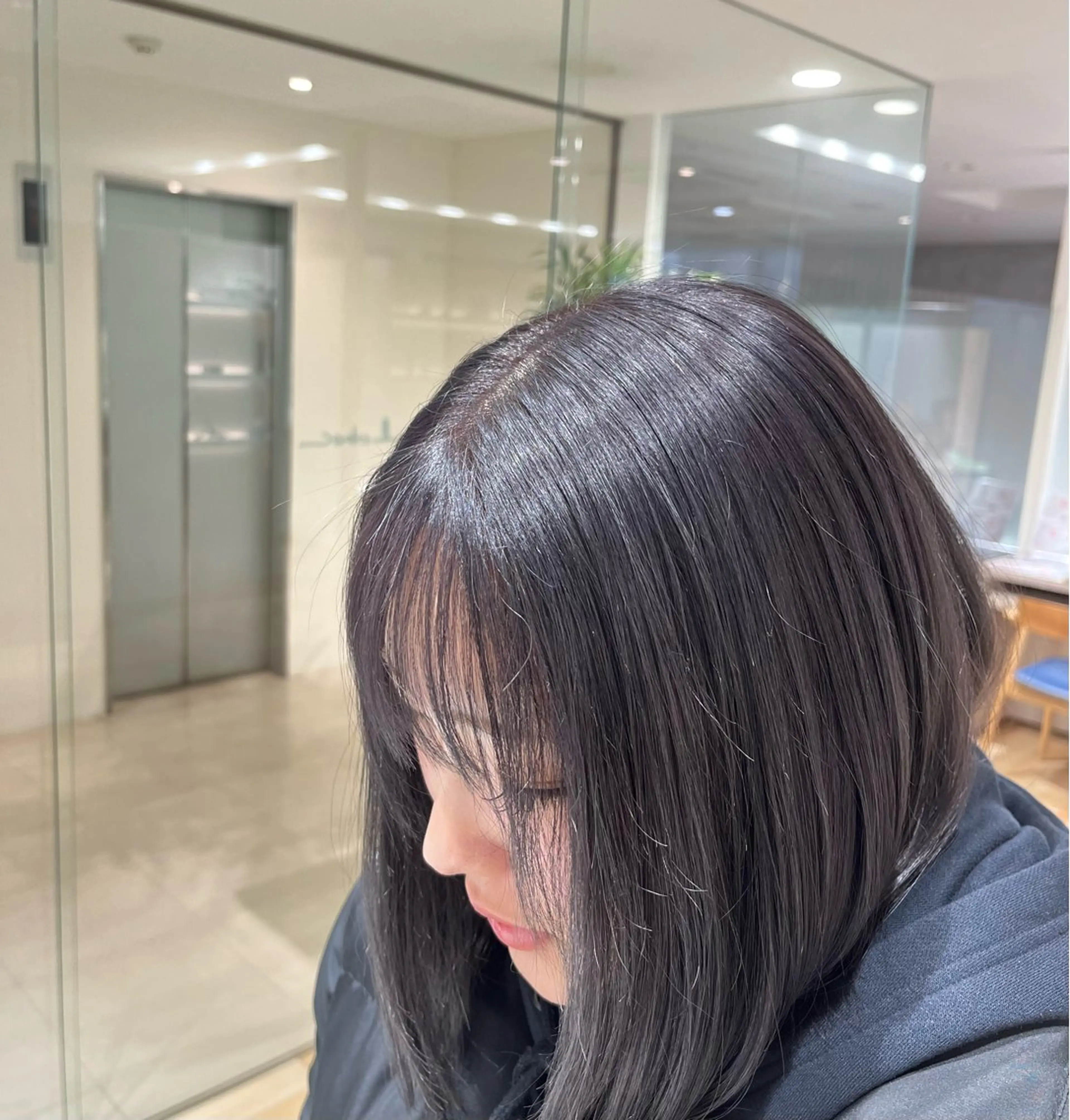 カラー 透明感カラー ディープラベンダー ラベンダーカラー ふんわりレイヤー /Lobec 田代のヘアスタイル