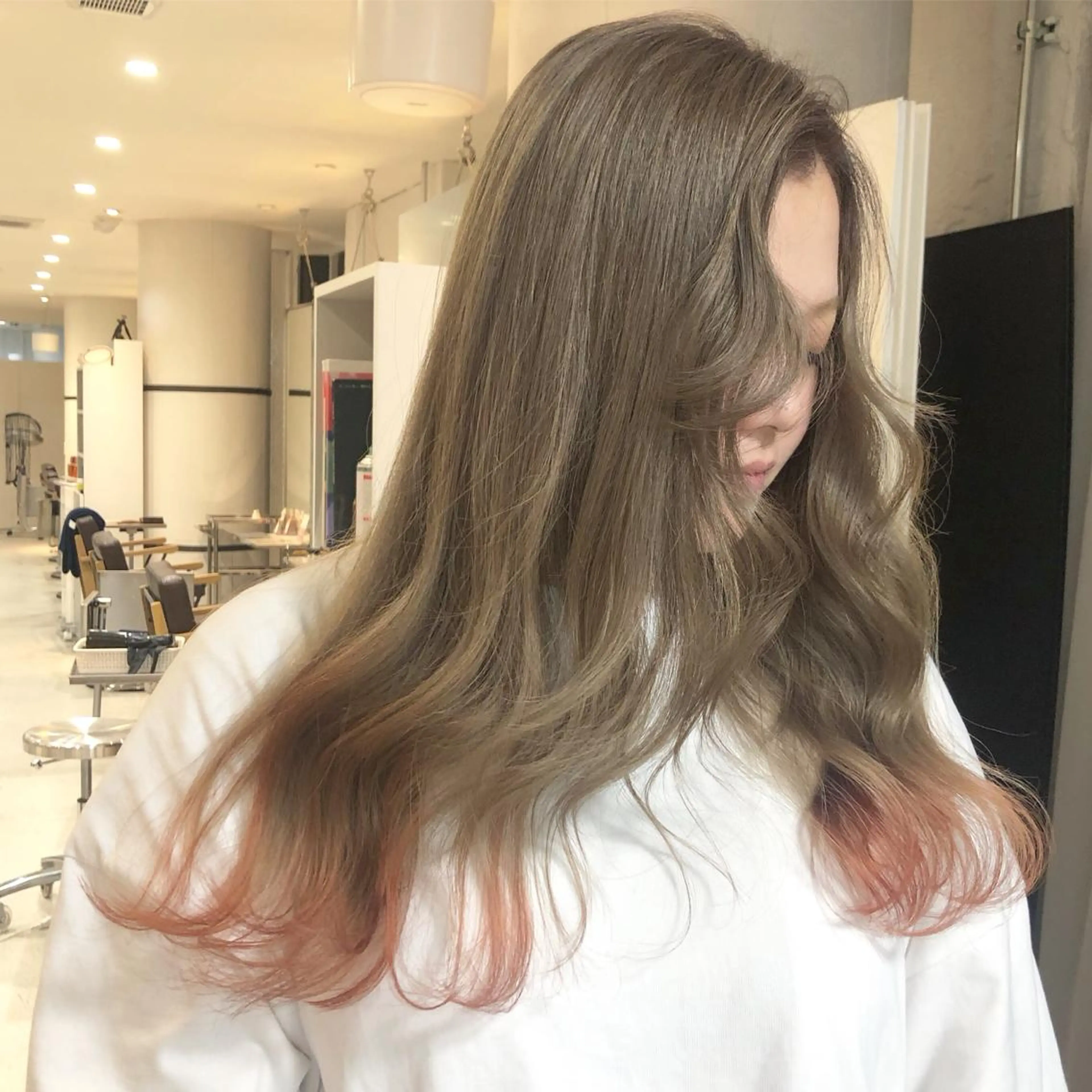 ロング カラー ベージュカラー オレンジ ORIKA 美容室のヘアスタイル