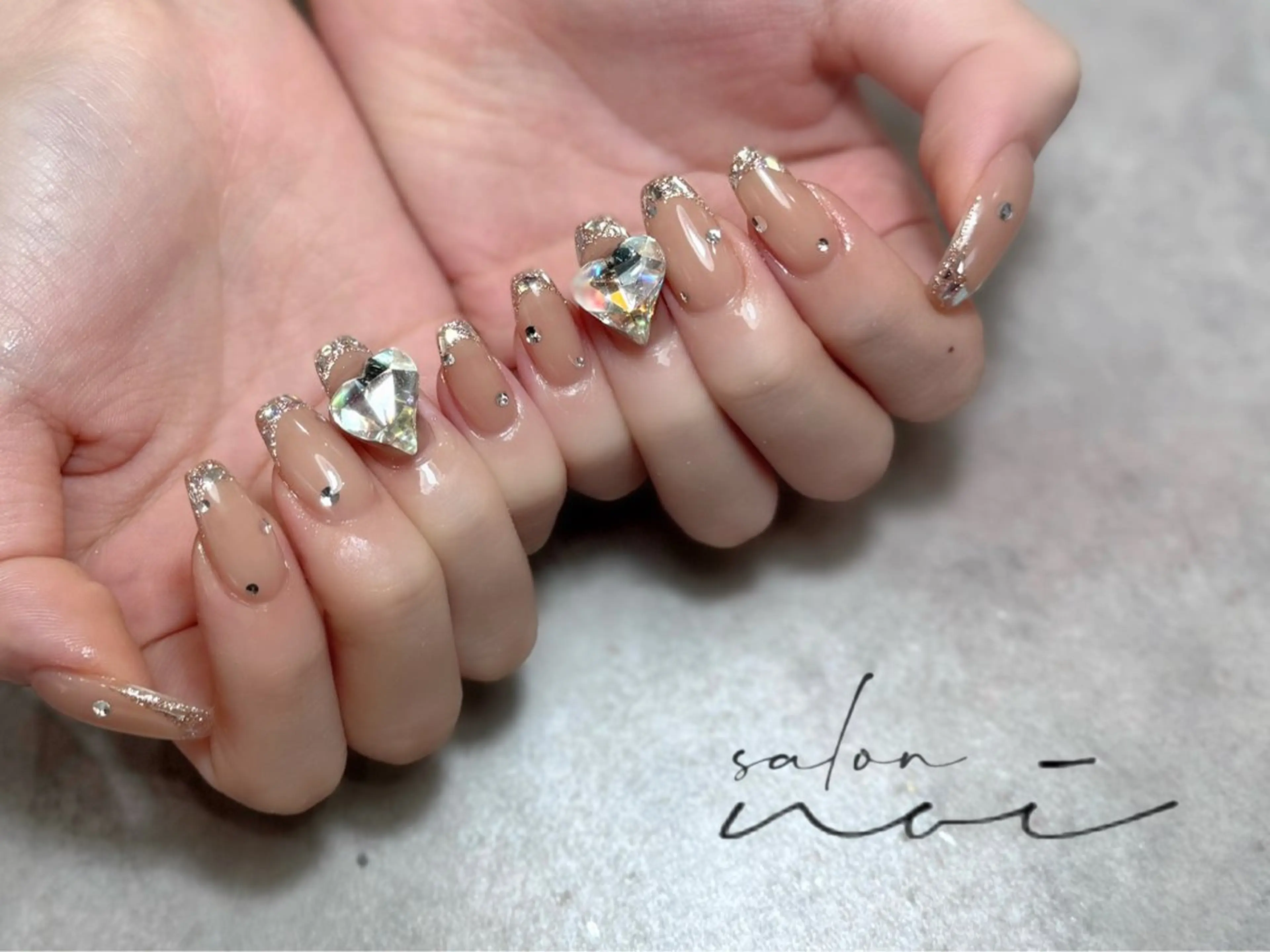 ネイル フレンチネイル ガラスフレンチ ハンドネイル salon noi所属・salon noiのネイルデザイン