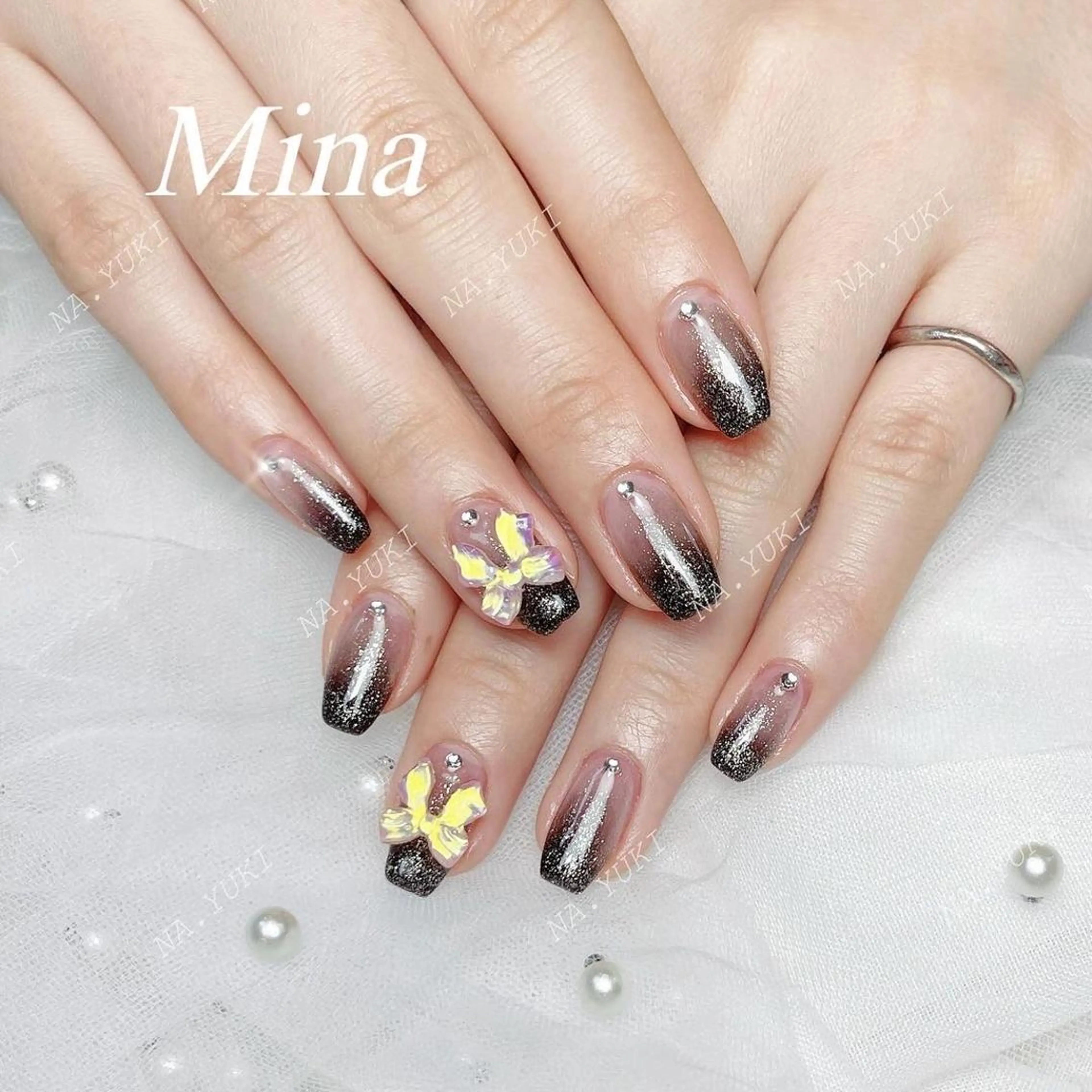 ネイル ハンドネイル ハンドケア 🌷 Mooning 🌷のネイルデザイン