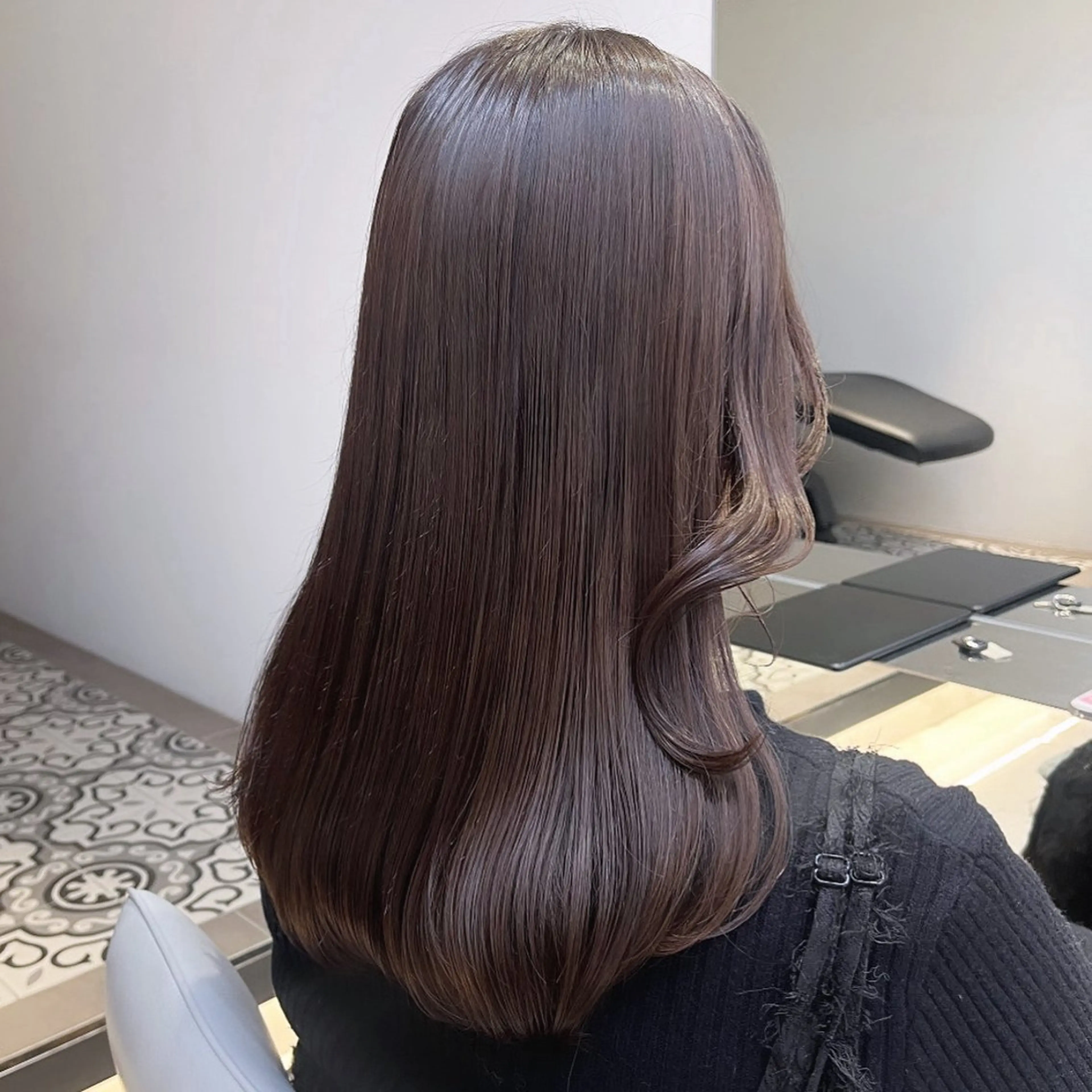 ミディアム カラー ブラウンカラー 透明感カラー ナチュラルブラウン オリーブブラウン シアーブラウン ヘアカラー カジュアルを女っぽく 𝗮𝘆𝗮𝗰𝗼のヘアスタイル