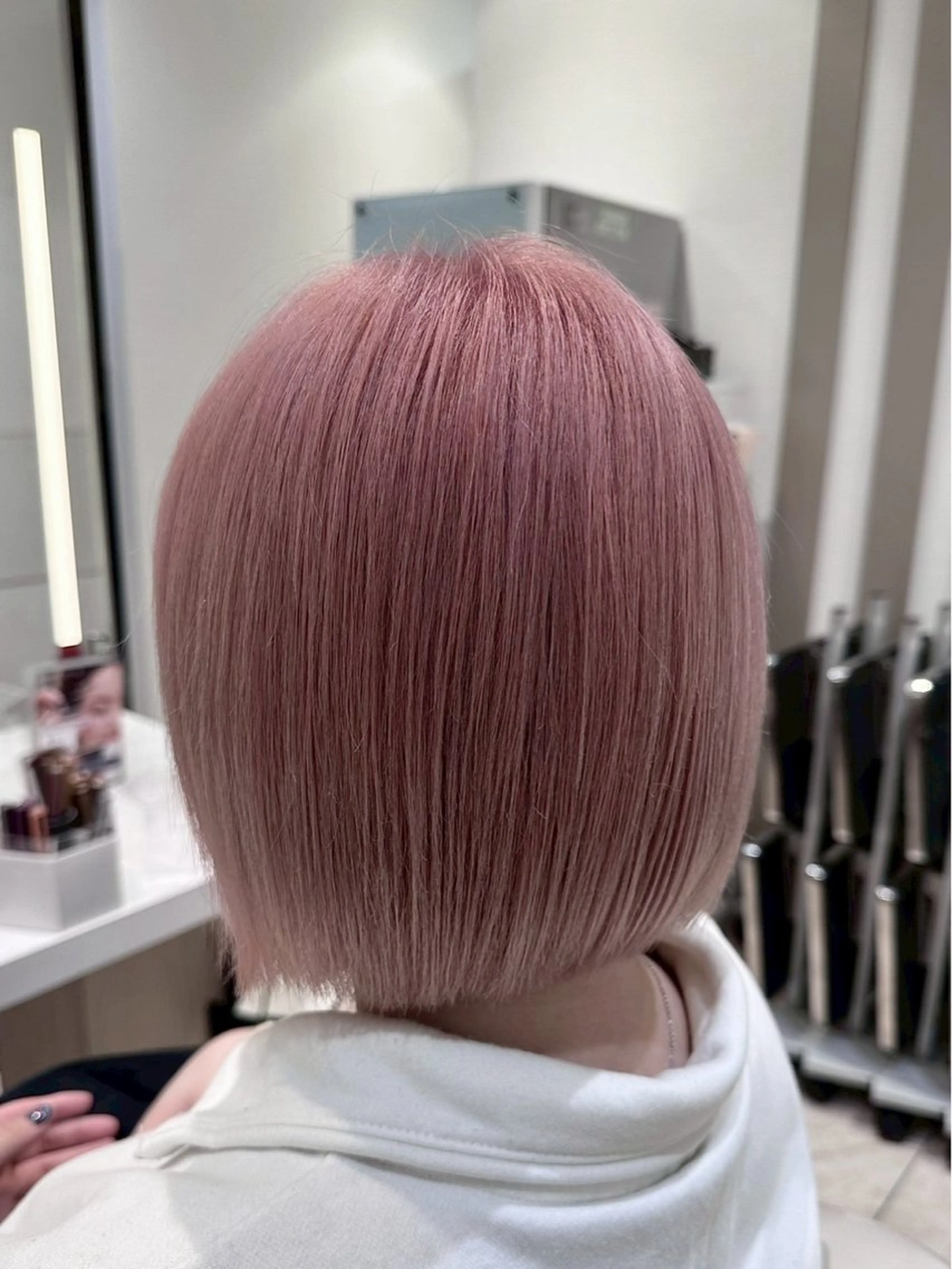 ショート カラー ハイトーン/ 對馬脩のヘアスタイル