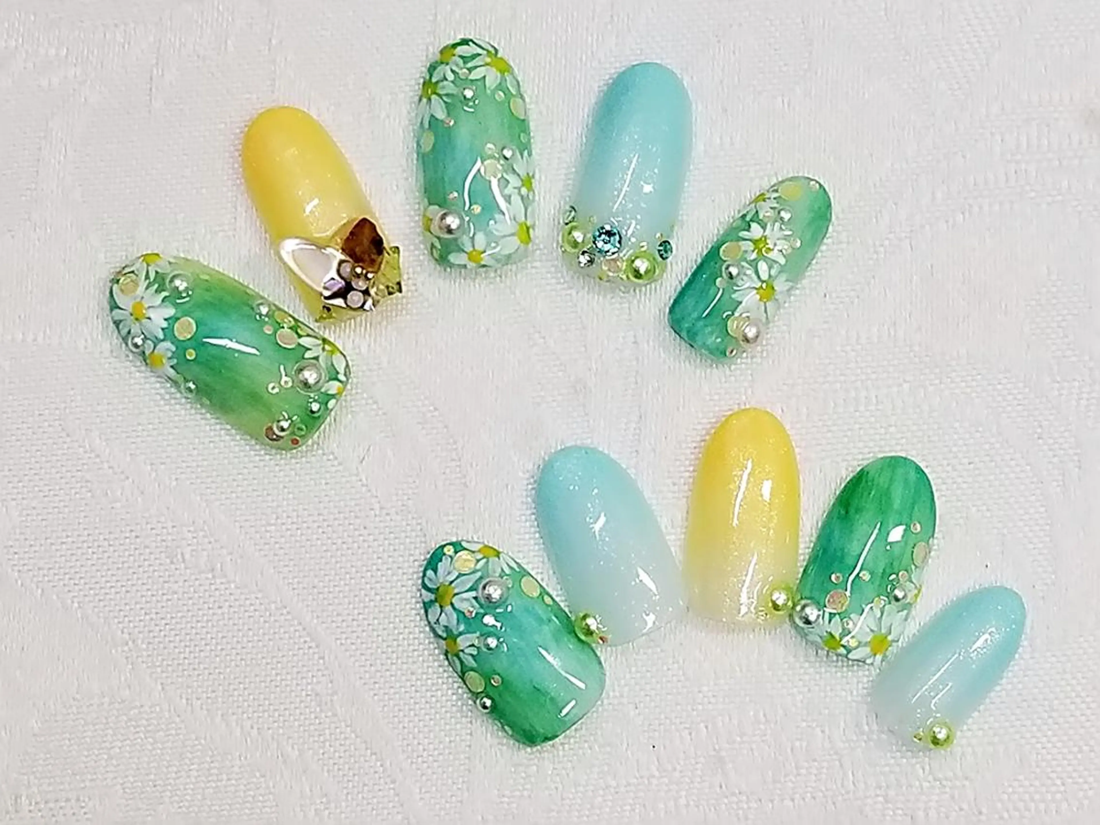ネイル 春ネイル Kurara Sawadaのネイルデザイン