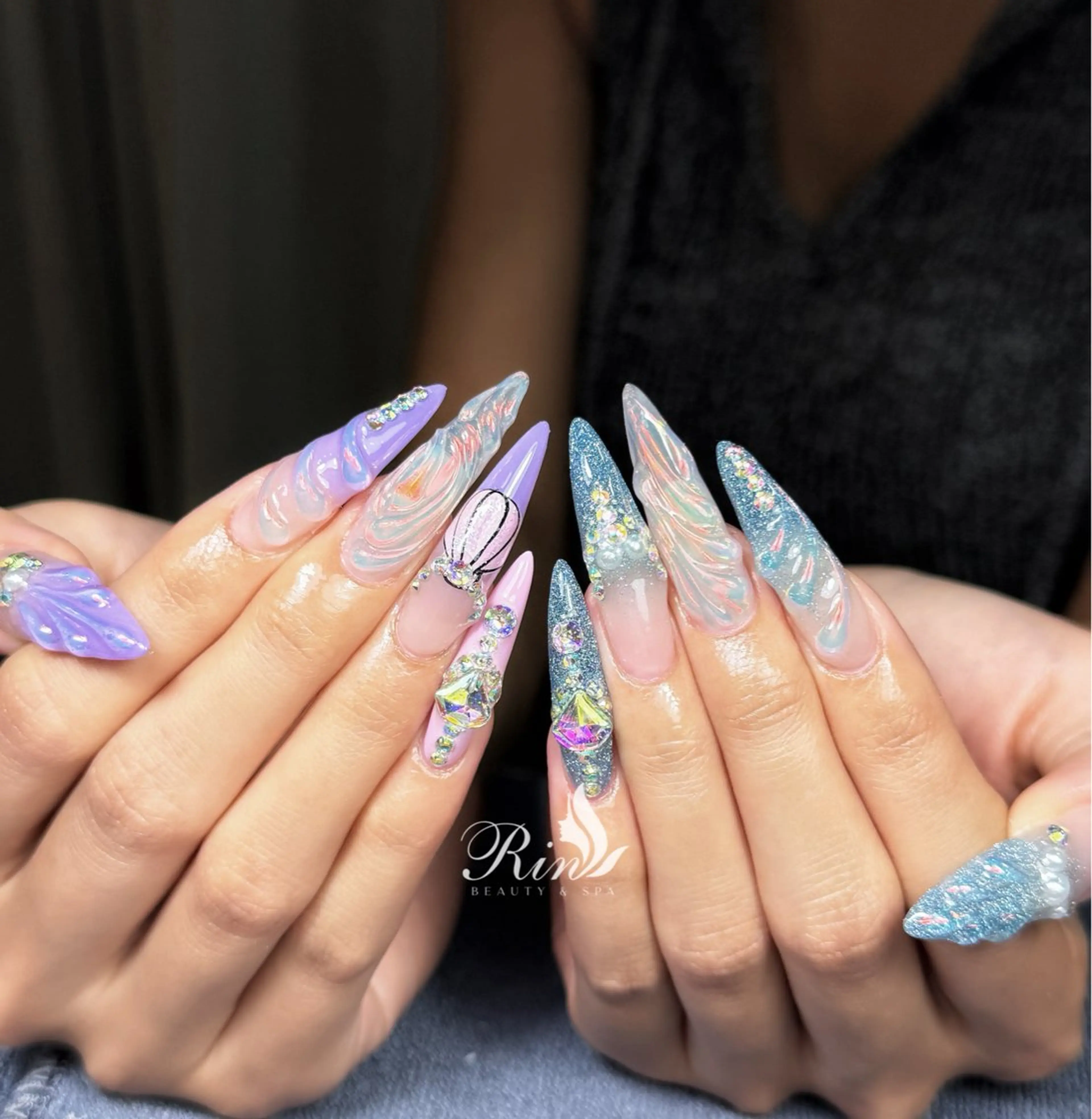 ネイル アートネイル 長さ出し ガーリー 韓国ネイル 持ち込み ハンドネイル Rin Nail所属・Emi Nailのネイルデザイン