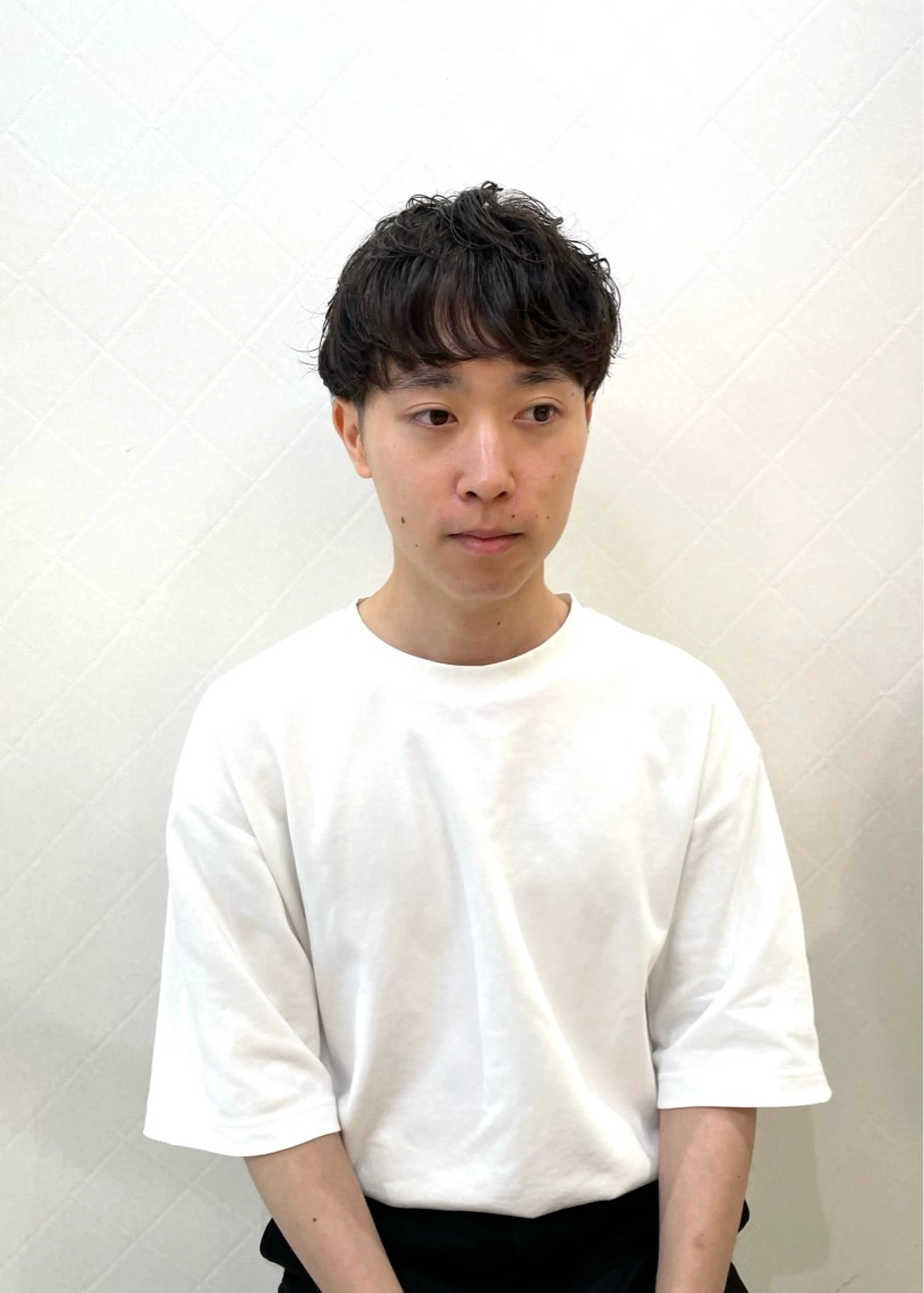 ショート パーマ メンズ マッシュ メンズパーマ シャドーパーマ メンズショート ツーブロック 縮毛矯正／暖色カラー ／カット／古津遼平のヘアスタイル