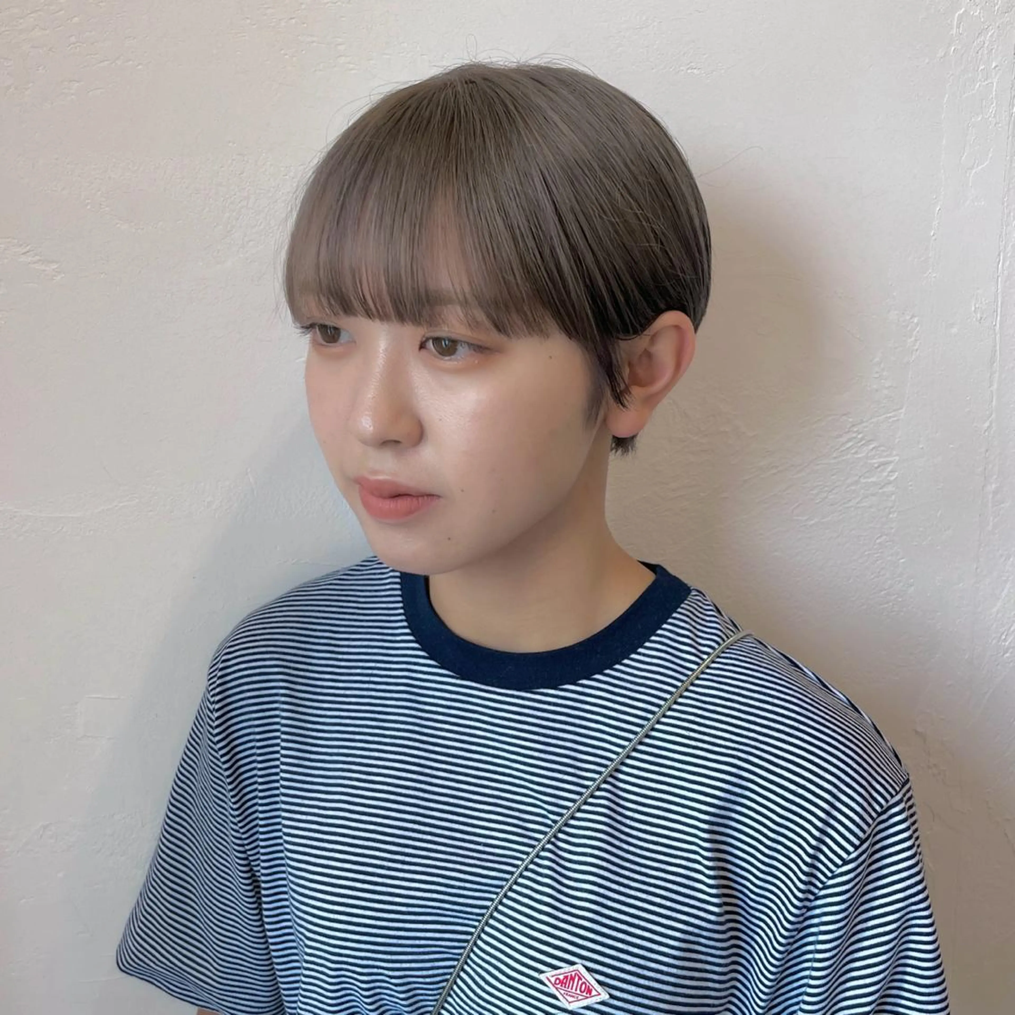 ショート カラー ブリーチ 透明感カラー グレージュ ショートヘア 伊藤ゆかり/髪質改善 /透明感カラーのヘアスタイル