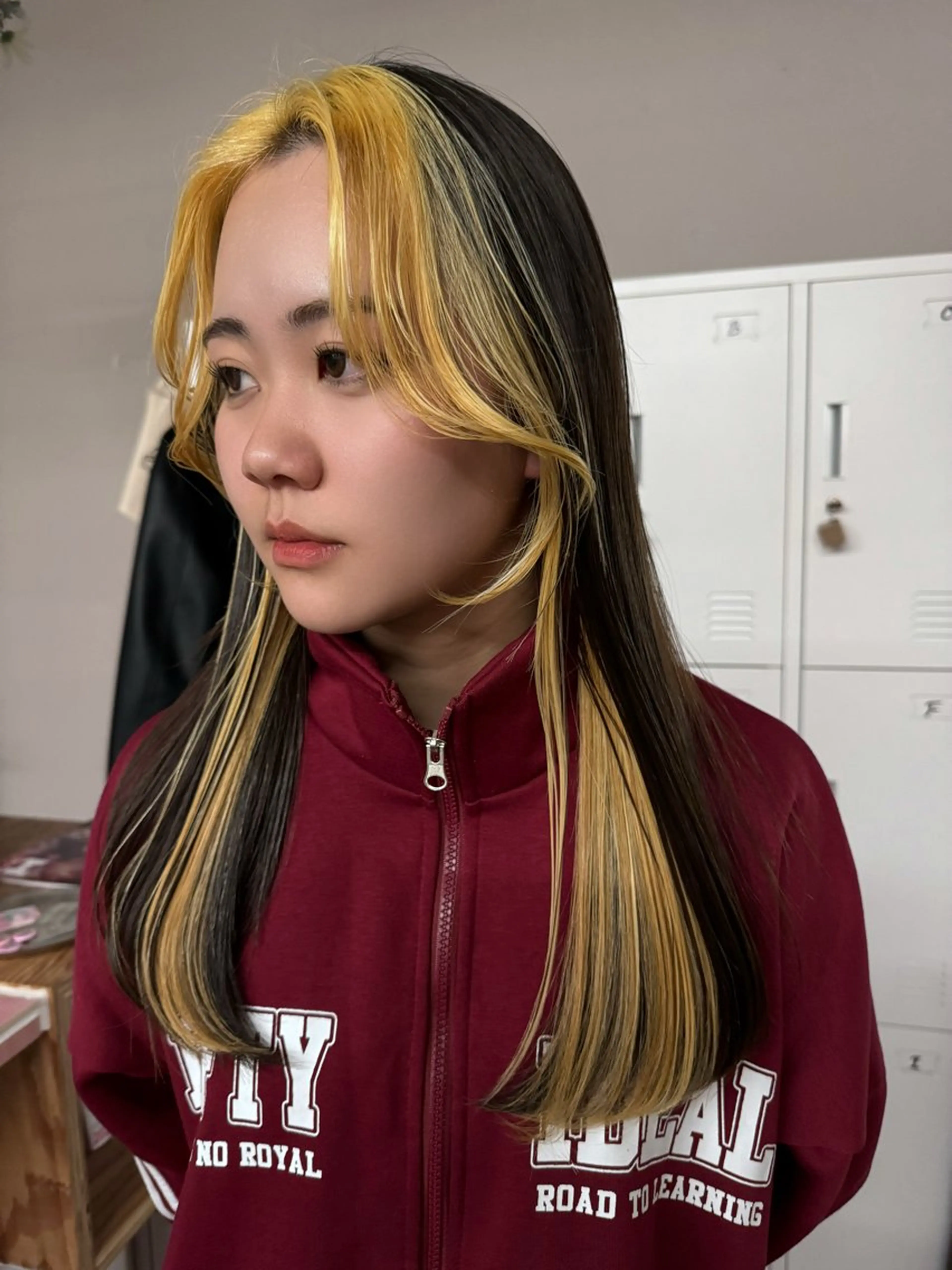 ロング カラー ブリーチ 抜きっぱなしブロンド インナーカラー 暖色カラー/縮毛矯正 なーな🎀🤍のヘアスタイル