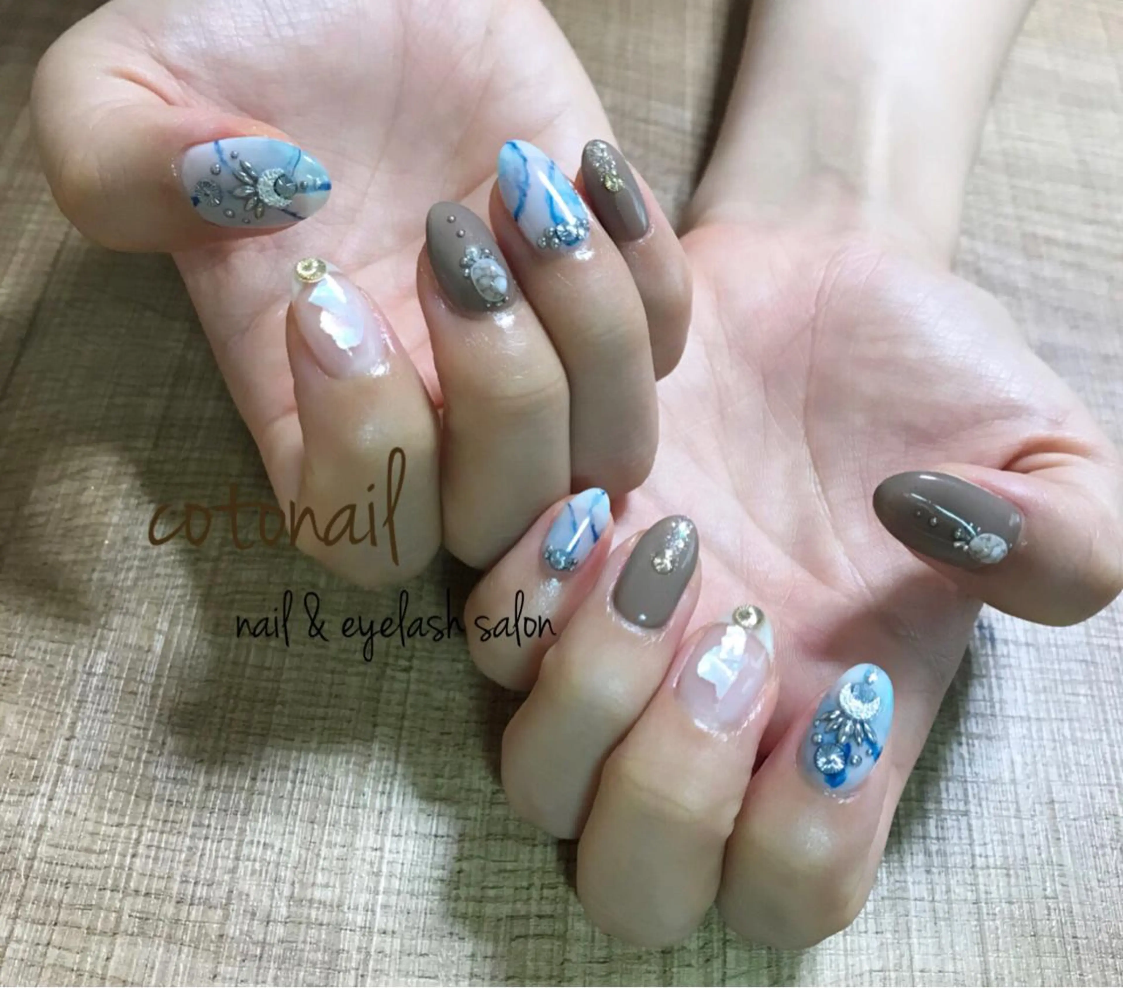 セミロング ネイル アートネイル ハンドネイル ツメトマツゲ .のネイルデザイン